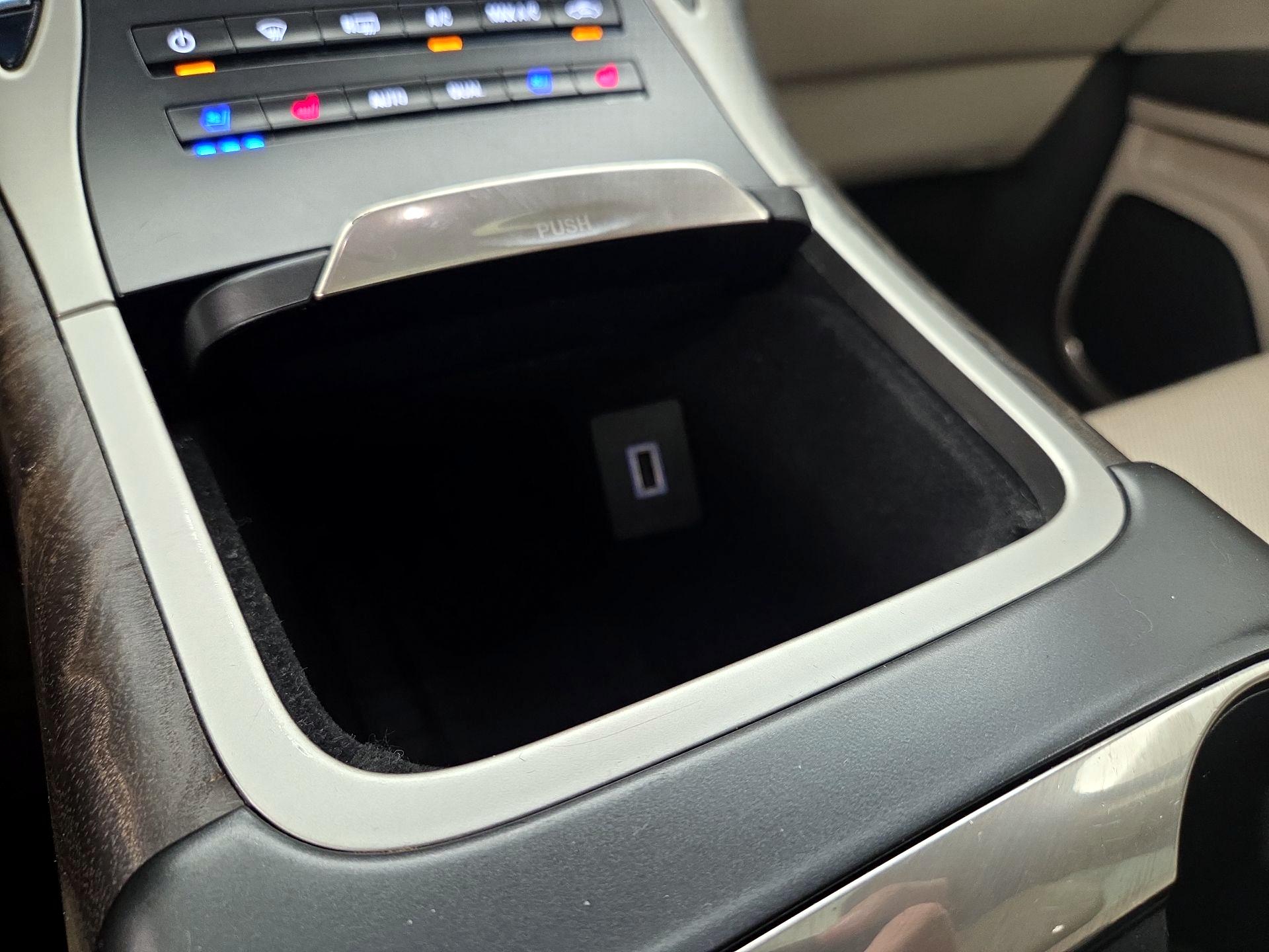 Thumbnail: 2020 Lincoln Nautilus - 19