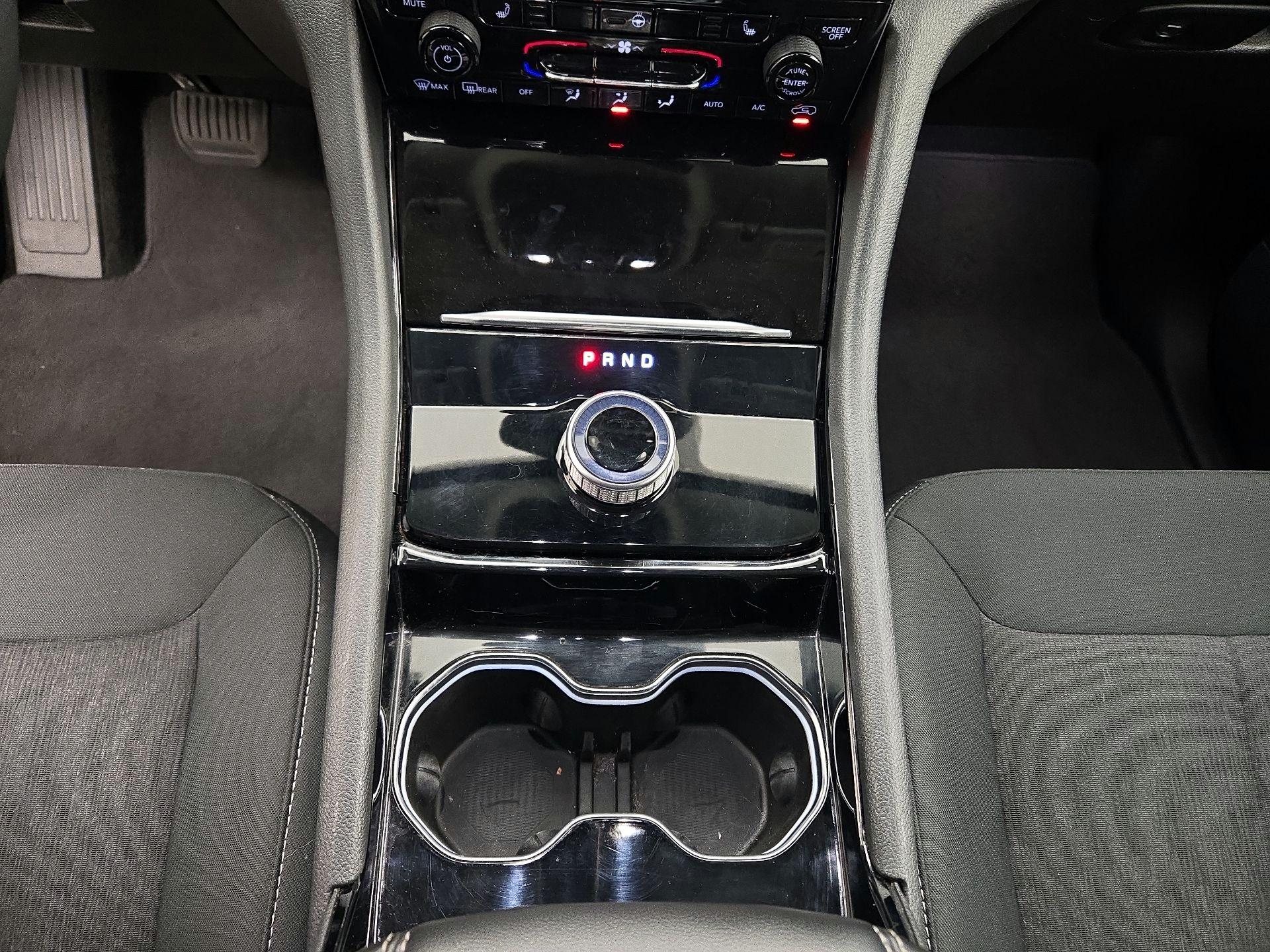 Thumbnail: 2023 Jeep Grand Cherokee - 17