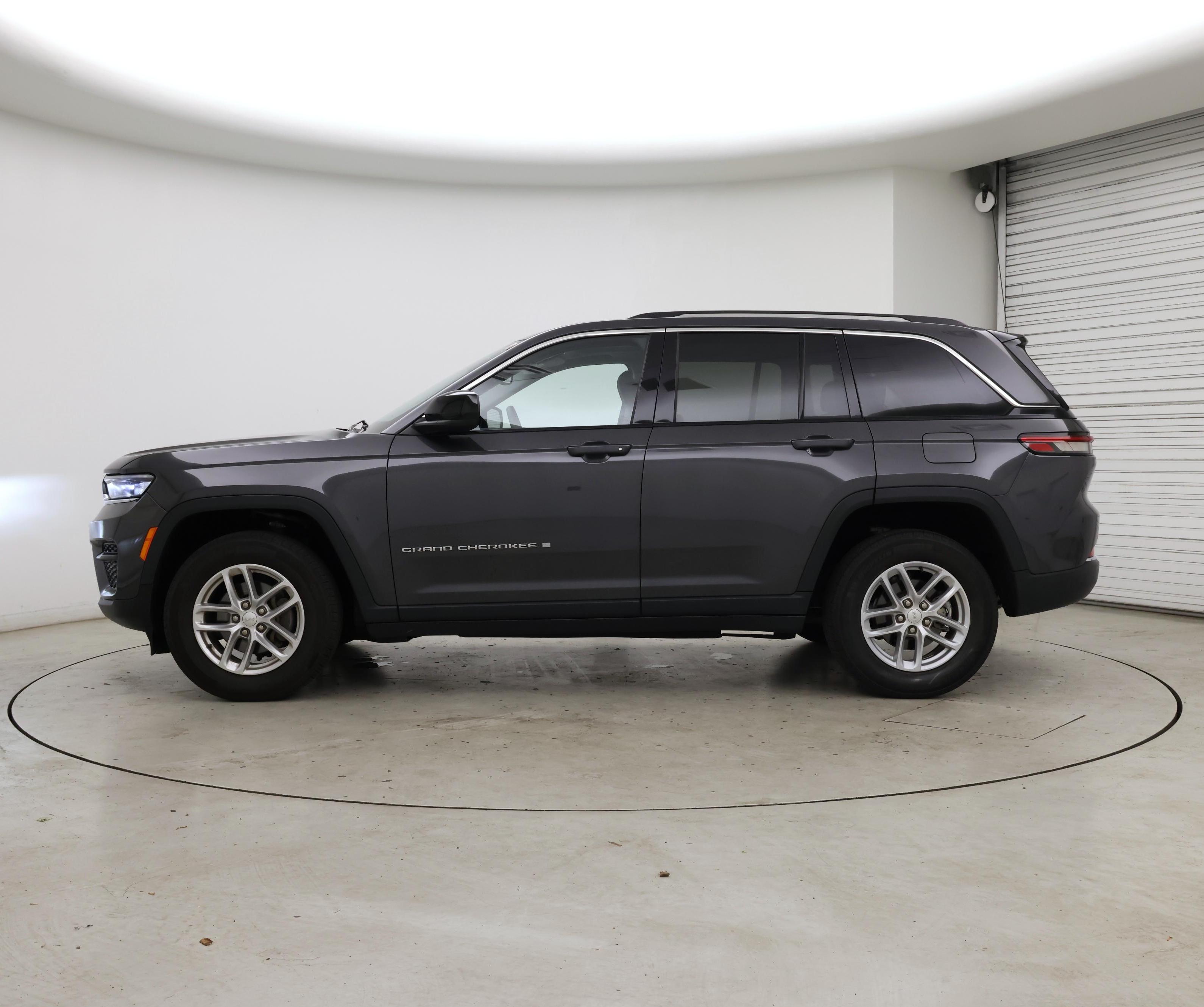 Thumbnail: 2023 Jeep Grand Cherokee - 3