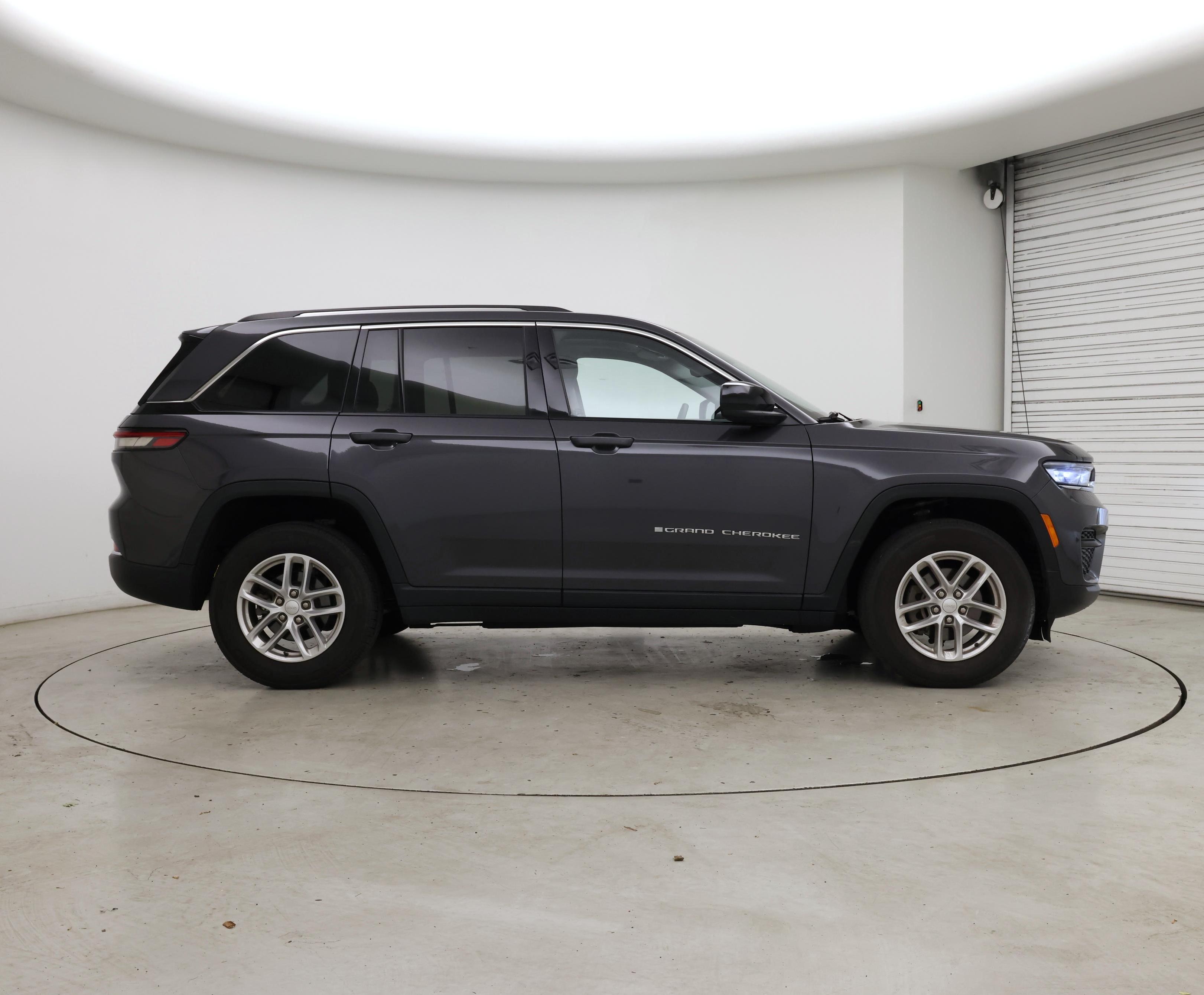 Thumbnail: 2023 Jeep Grand Cherokee - 7