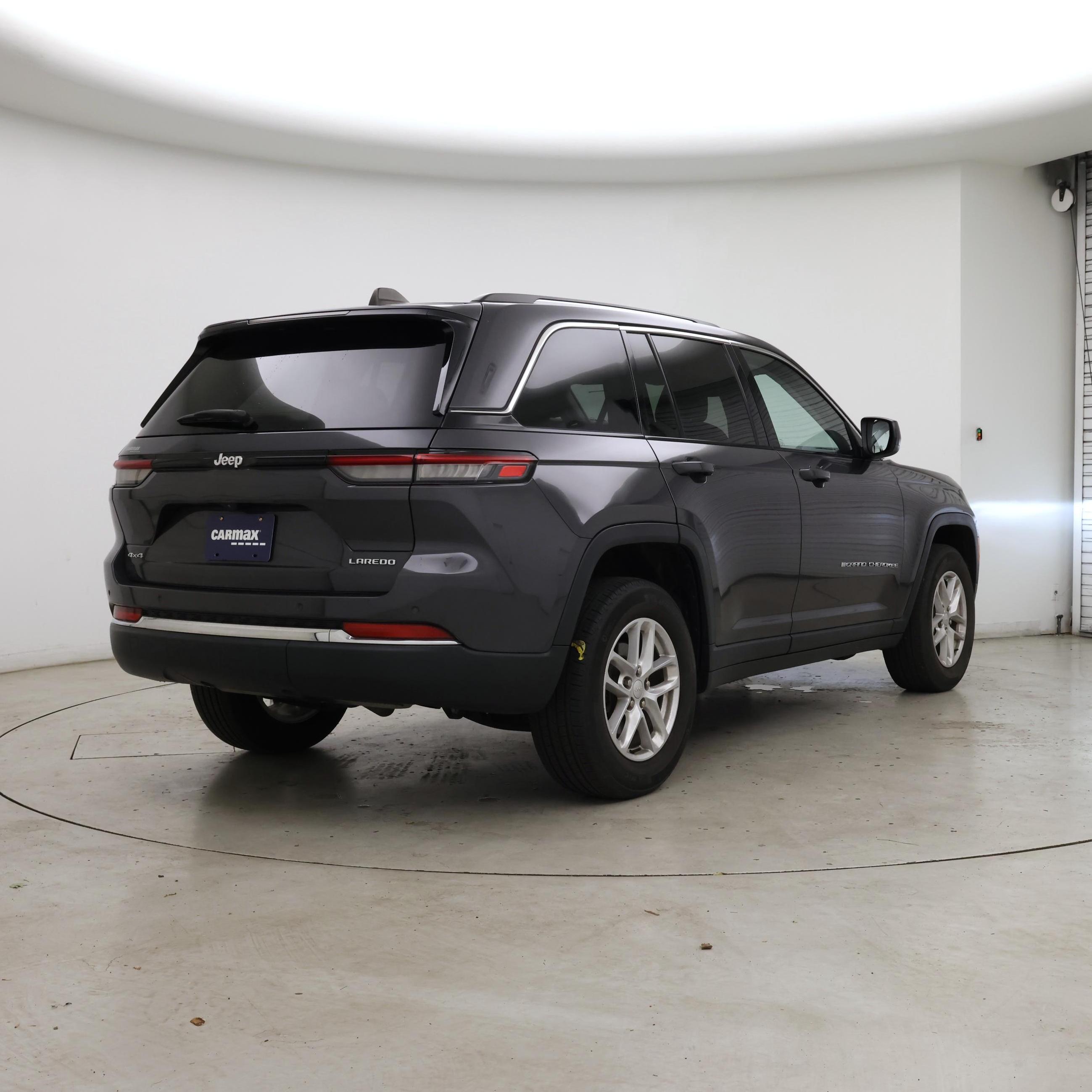 Thumbnail: 2023 Jeep Grand Cherokee - 8