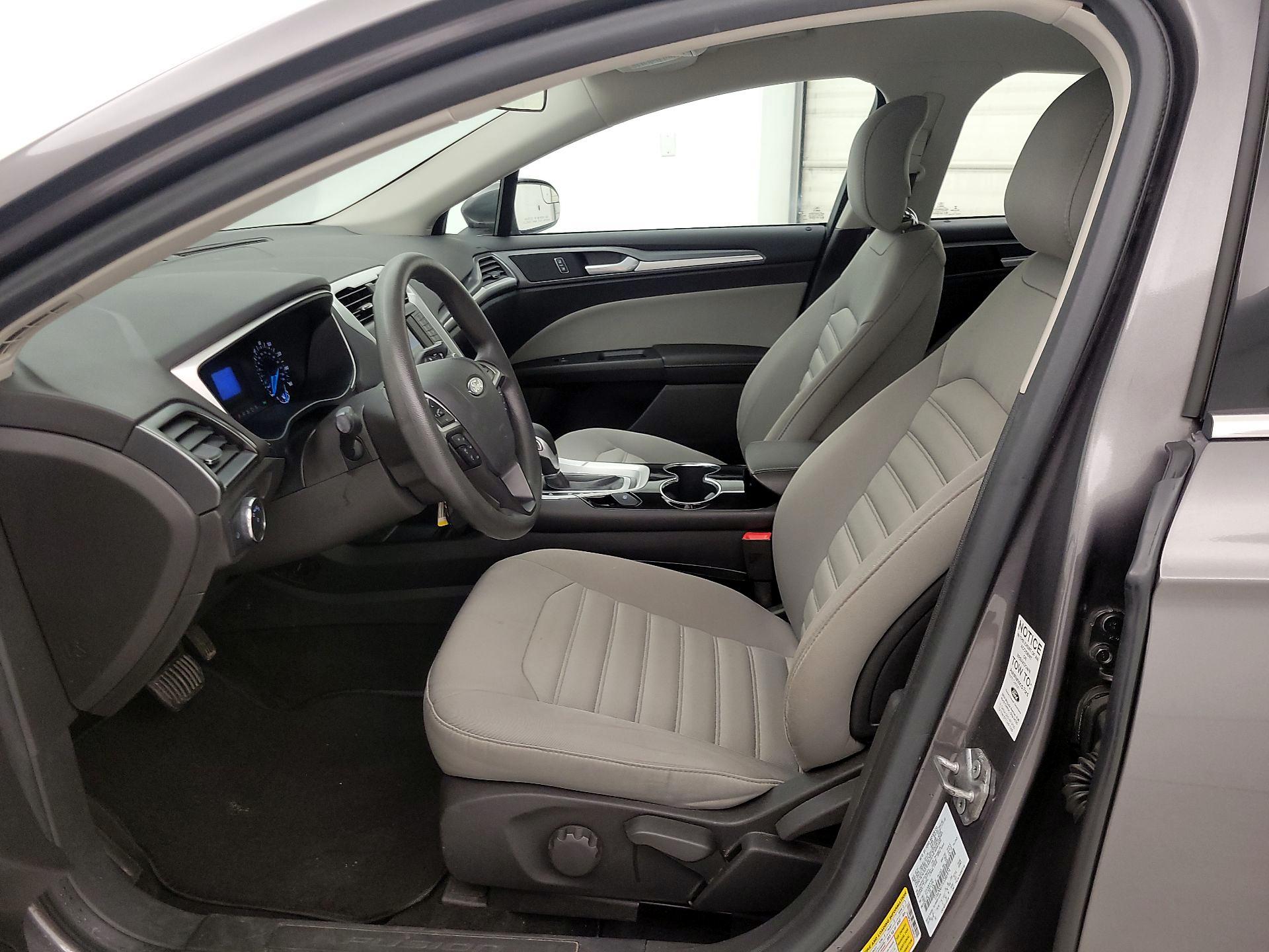 Thumbnail: 2014 Ford Fusion - 11