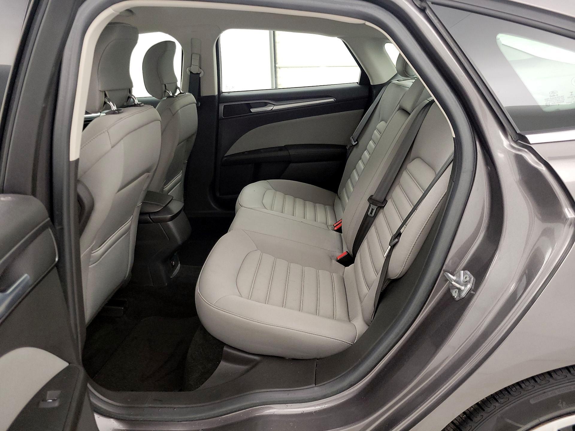 Thumbnail: 2014 Ford Fusion - 18