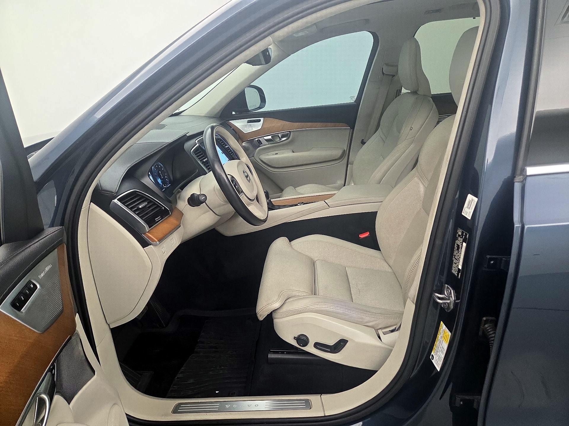 Thumbnail: 2019 Volvo XC90 - 11