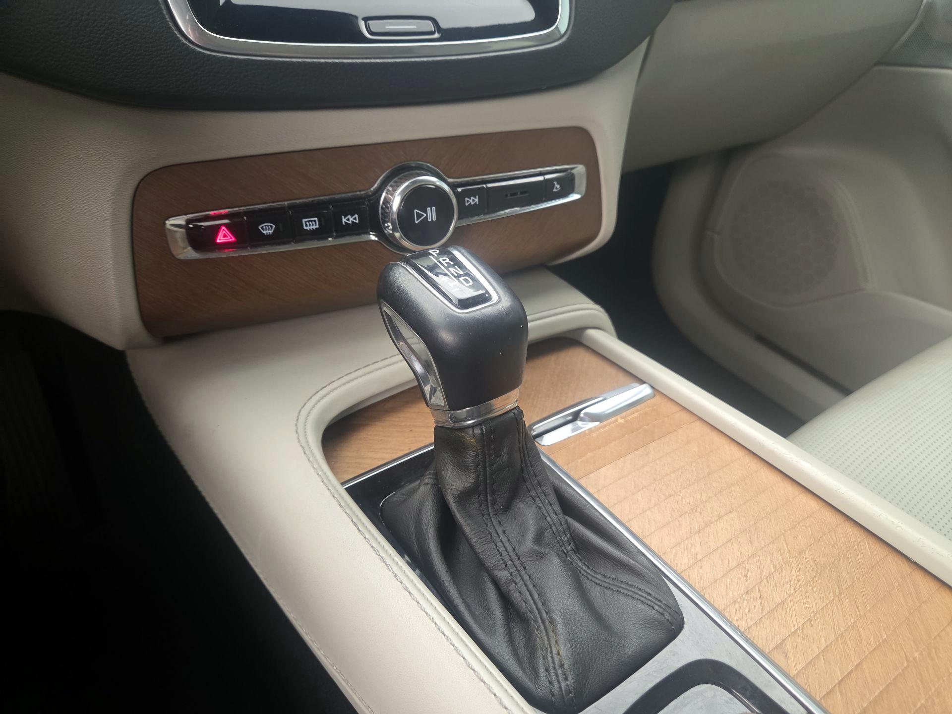 Thumbnail: 2019 Volvo XC90 - 18