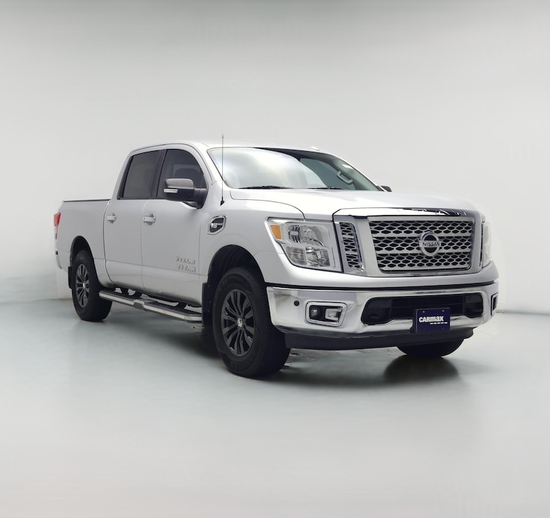 2017 Nissan Titan SV