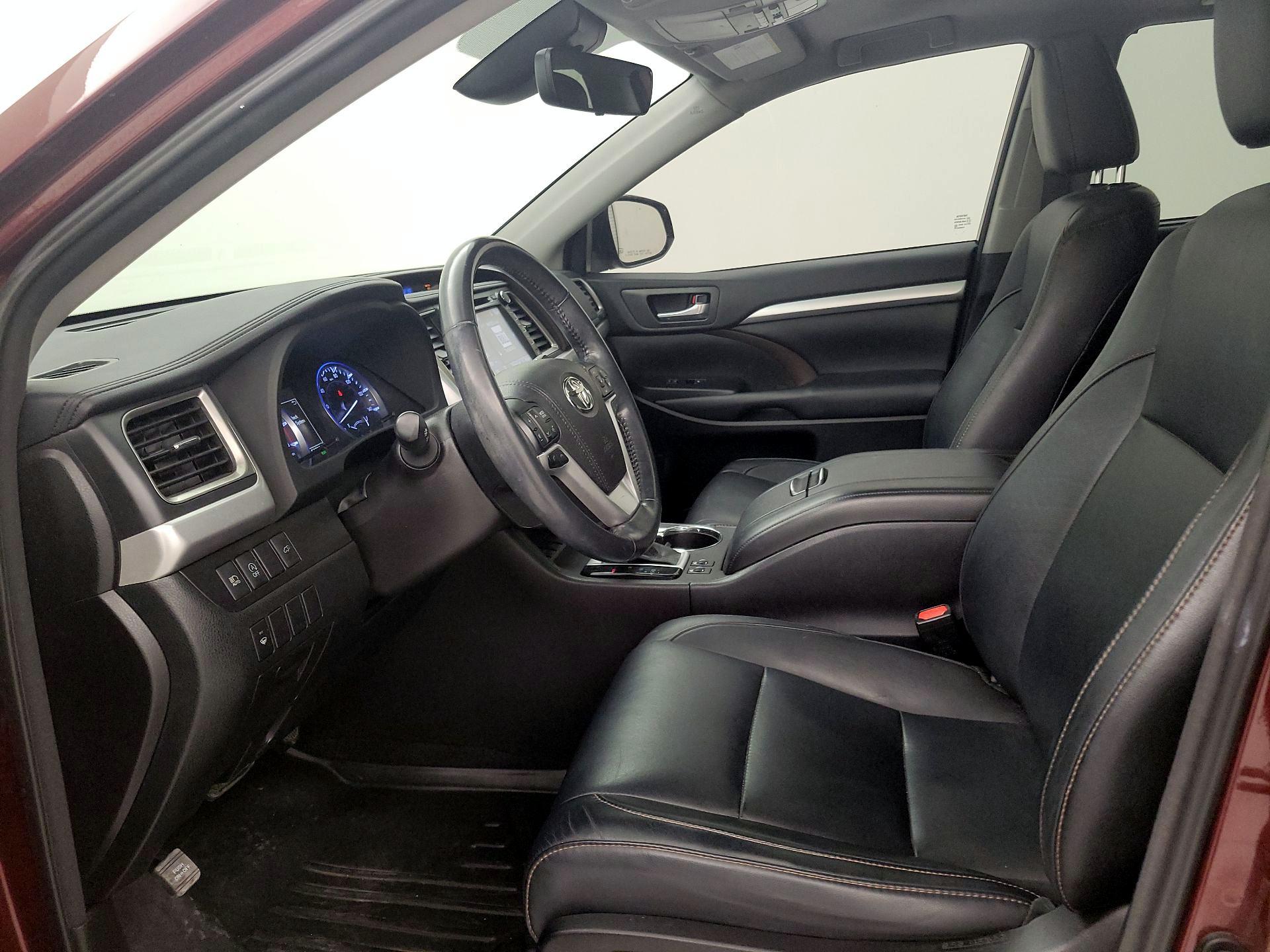 Thumbnail: 2018 Toyota Highlander - 11