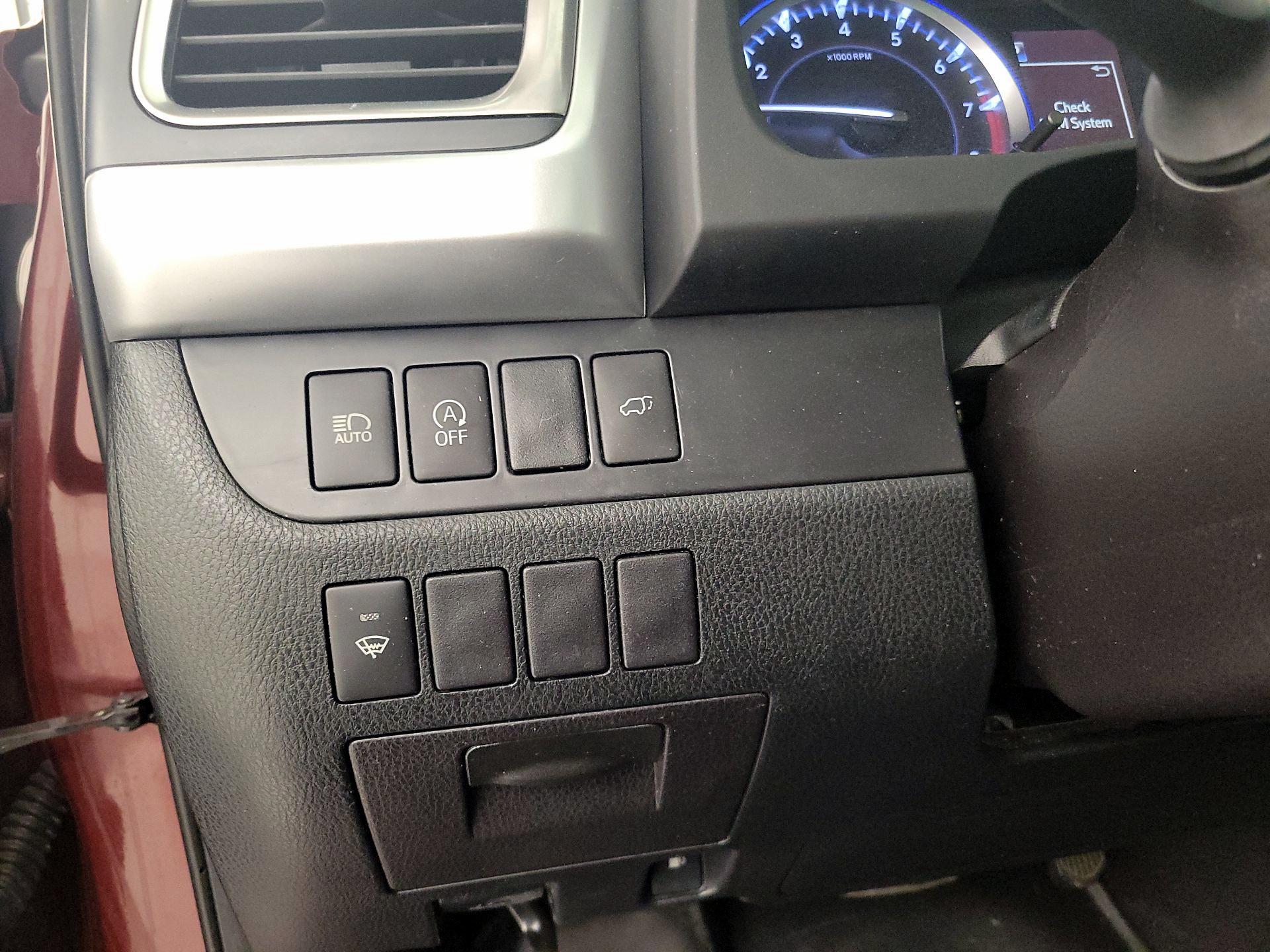 Thumbnail: 2018 Toyota Highlander - 13