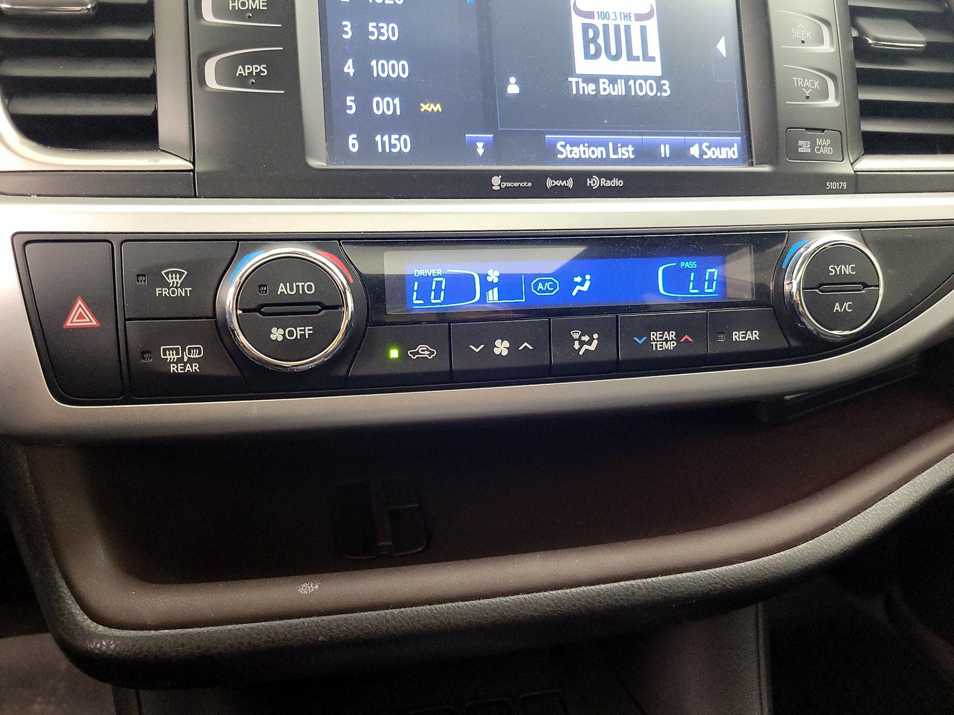 Thumbnail: 2018 Toyota Highlander - 16