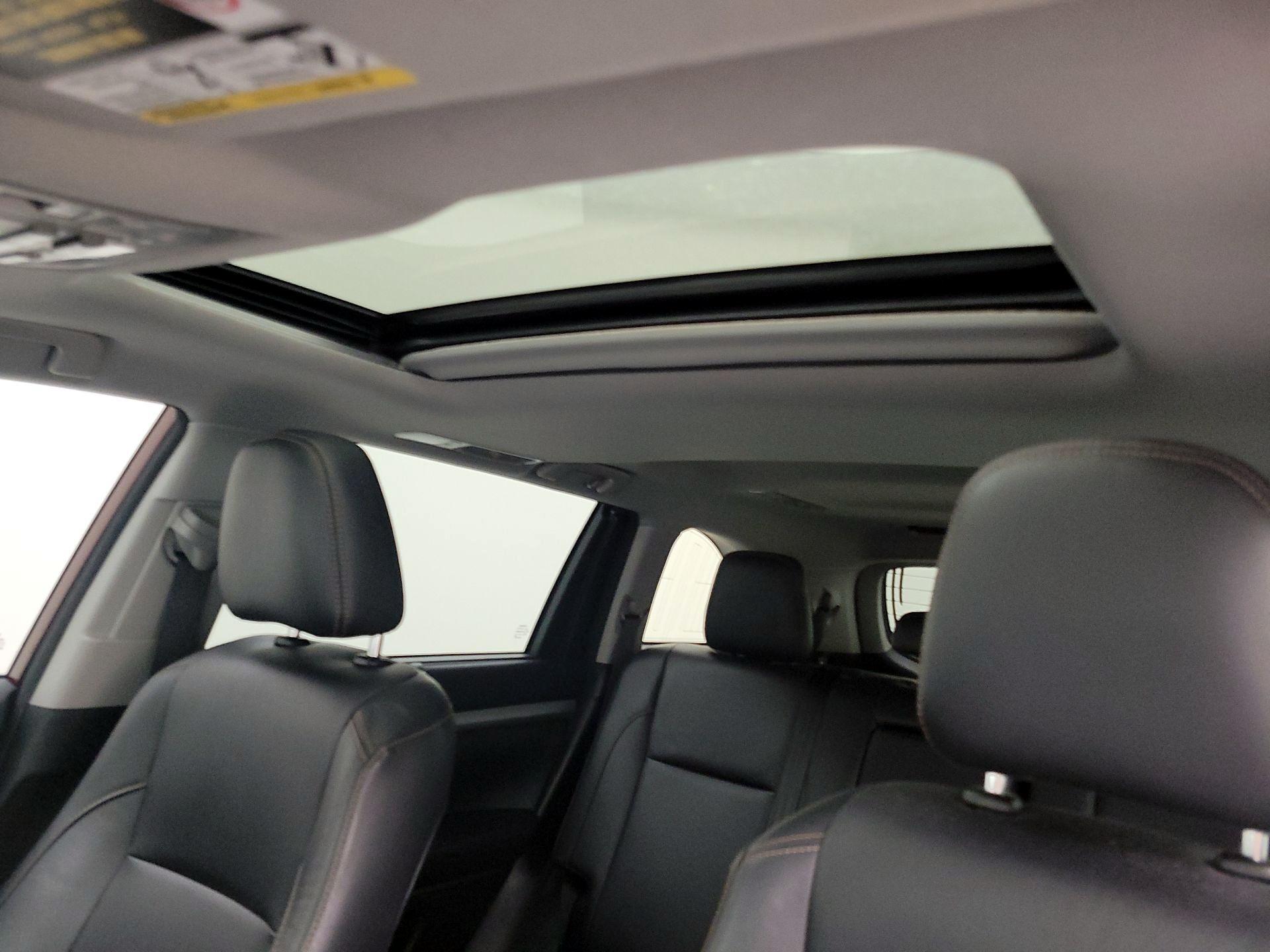 Thumbnail: 2018 Toyota Highlander - 19