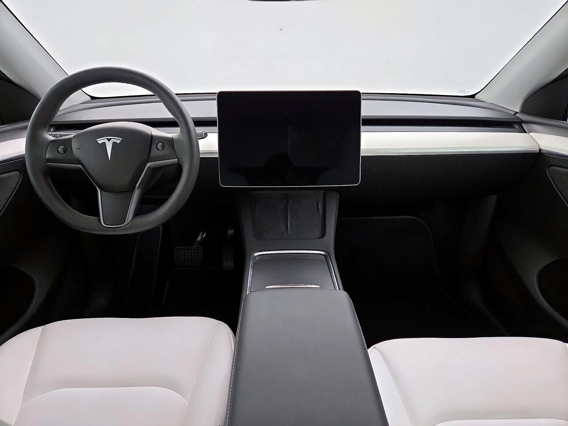 Thumbnail: 2024 Tesla Model Y - 9