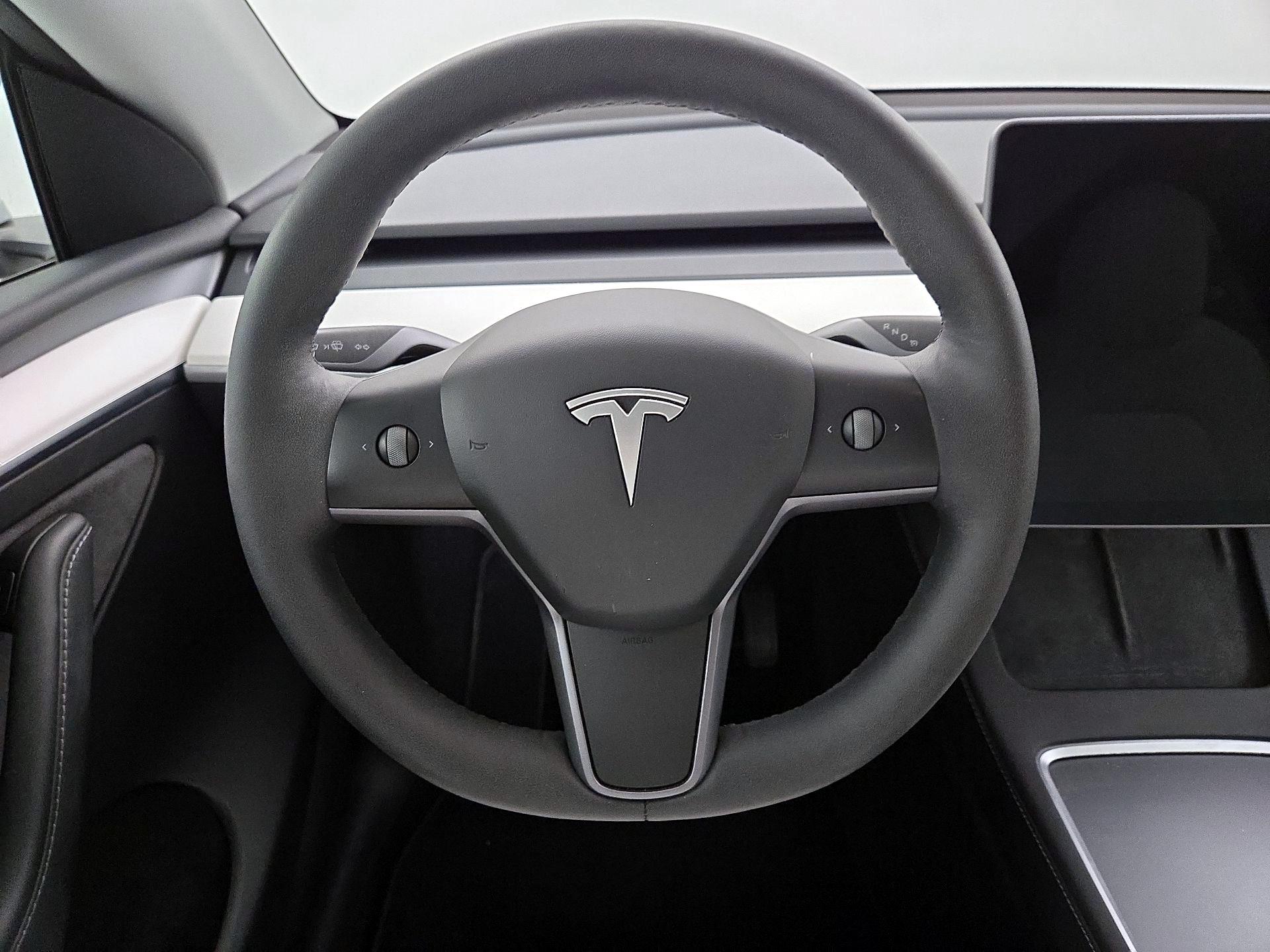 Thumbnail: 2024 Tesla Model Y - 10
