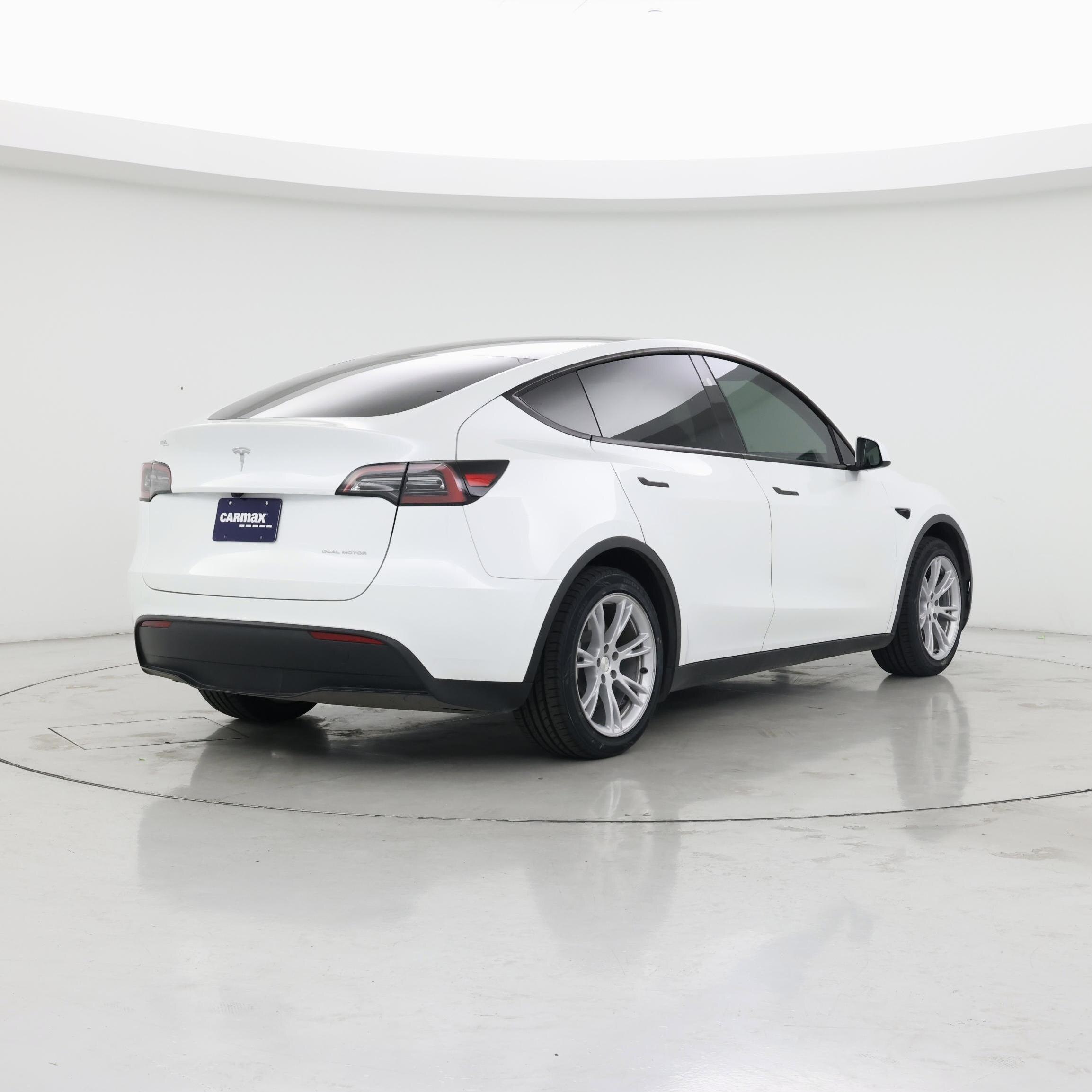 Thumbnail: 2024 Tesla Model Y - 8