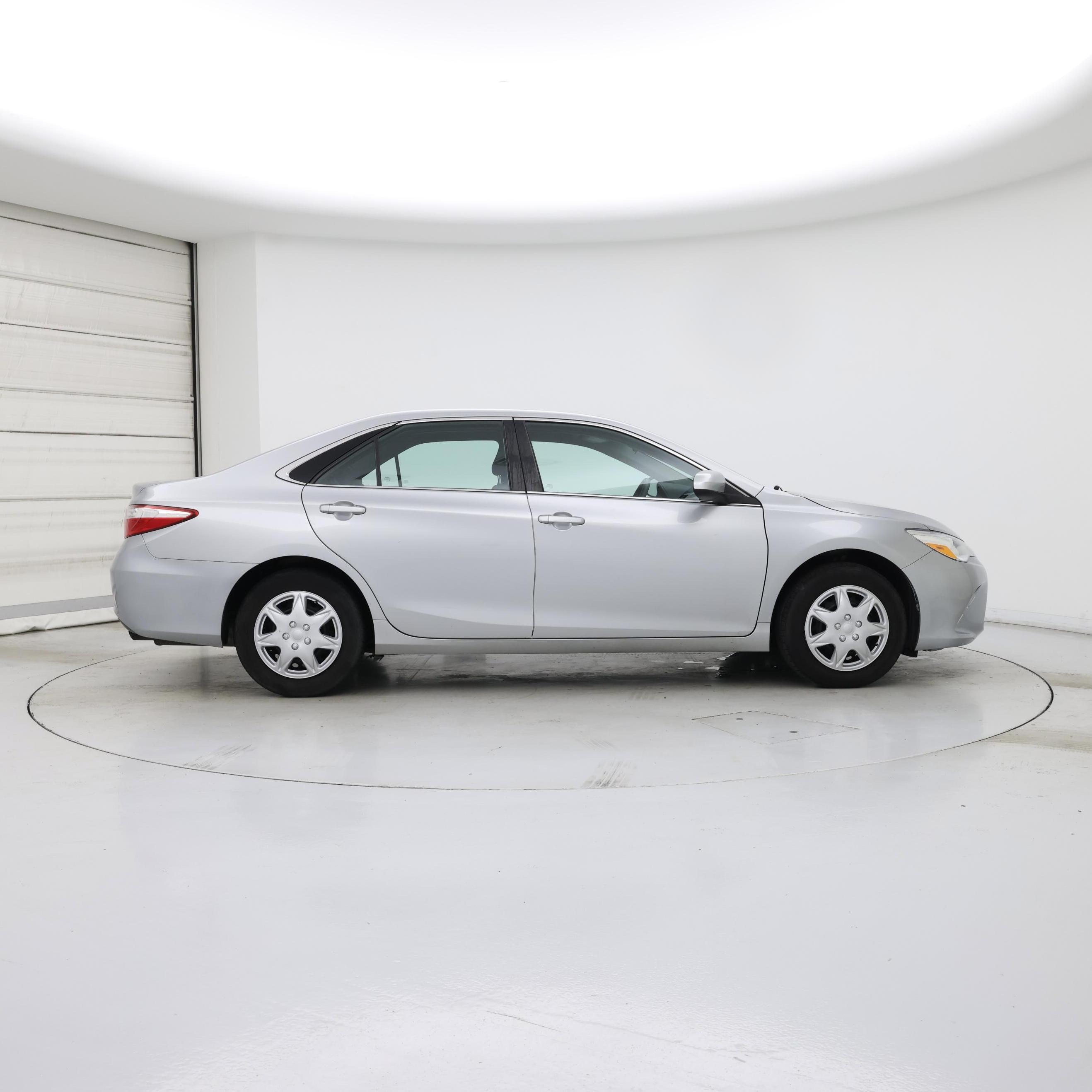 Thumbnail: 2016 Toyota Camry - 7