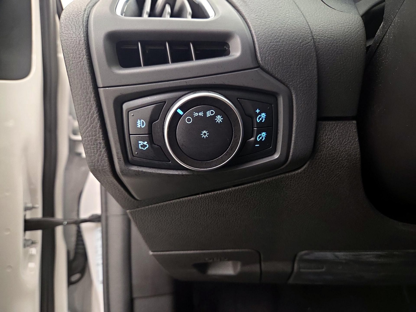 2016 Ford Focus Titanium - Photo 14