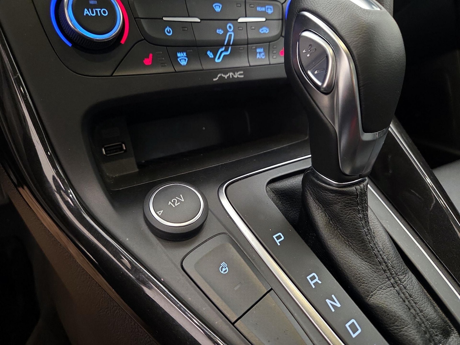 2016 Ford Focus Titanium - Photo 19