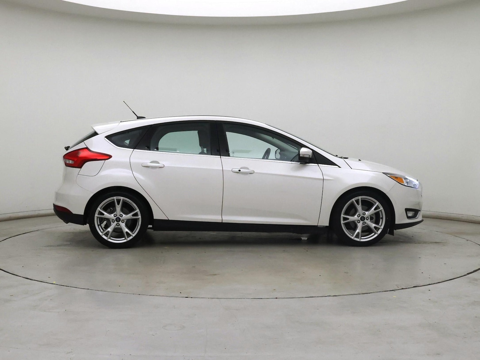 2016 Ford Focus Titanium - Photo 8