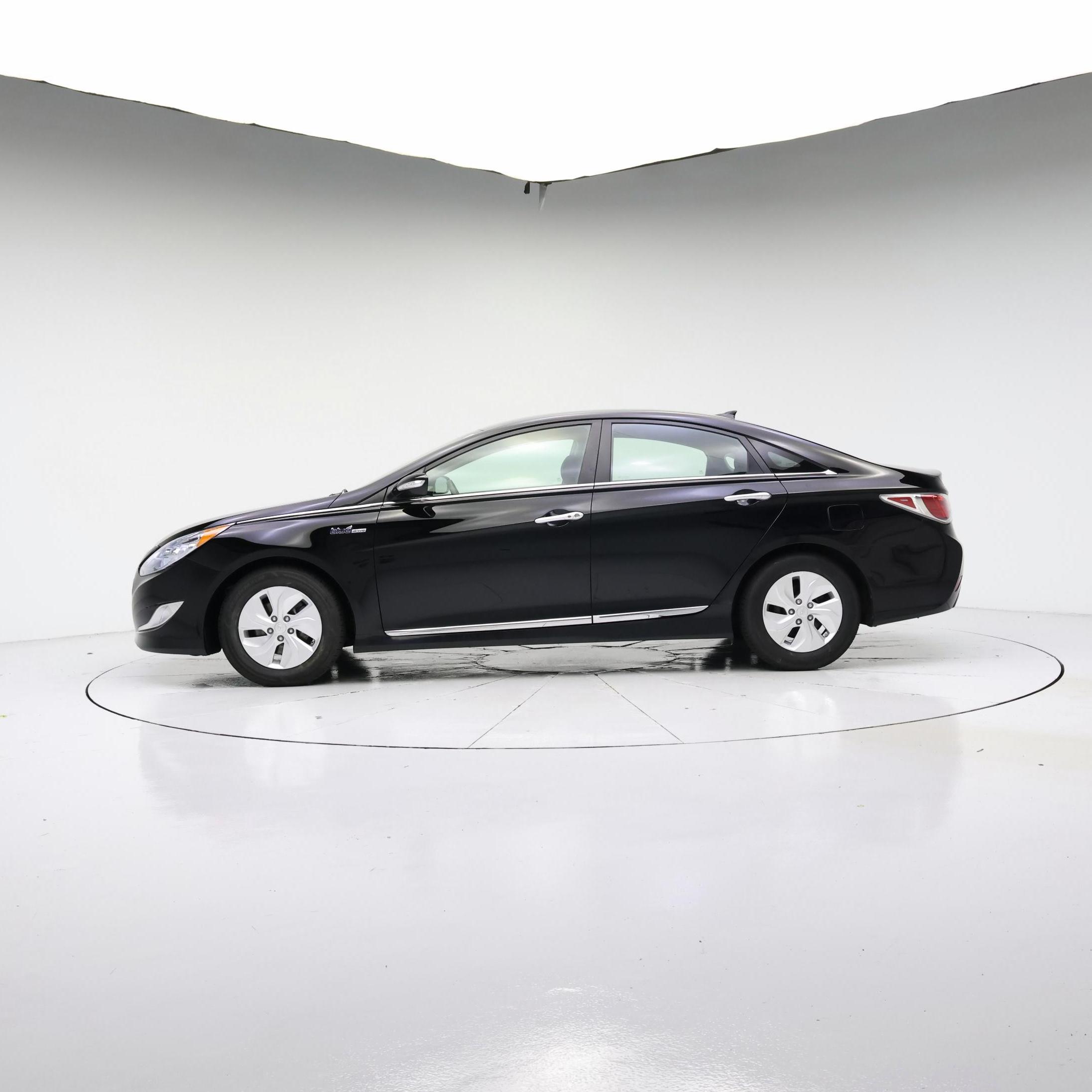 Thumbnail: 2015 Hyundai Sonata - 3