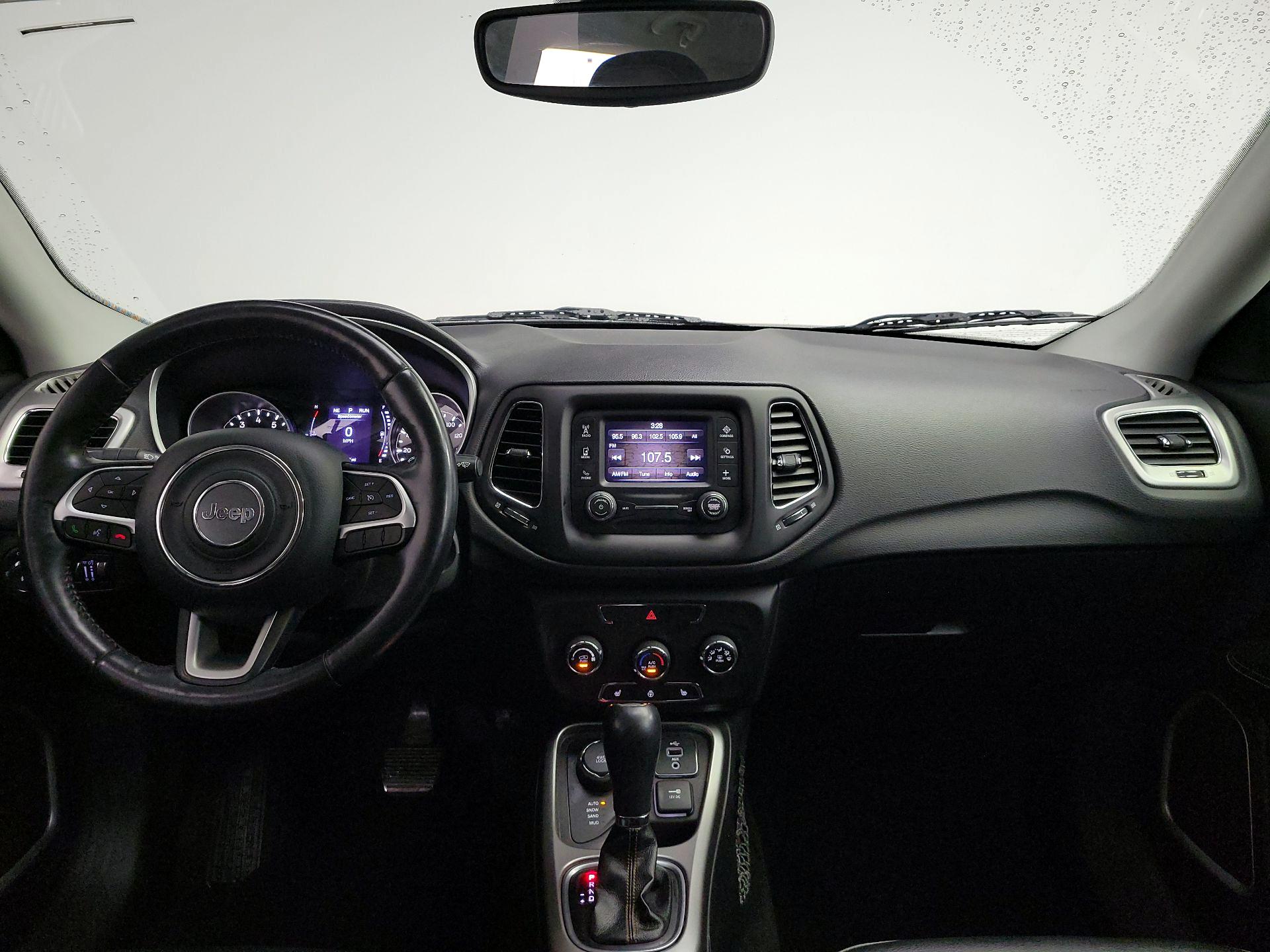 Thumbnail: 2018 Jeep Compass - 9