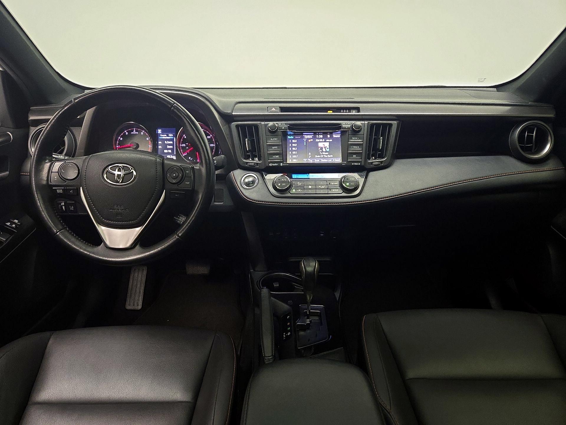 Thumbnail: 2018 Toyota RAV4 - 9
