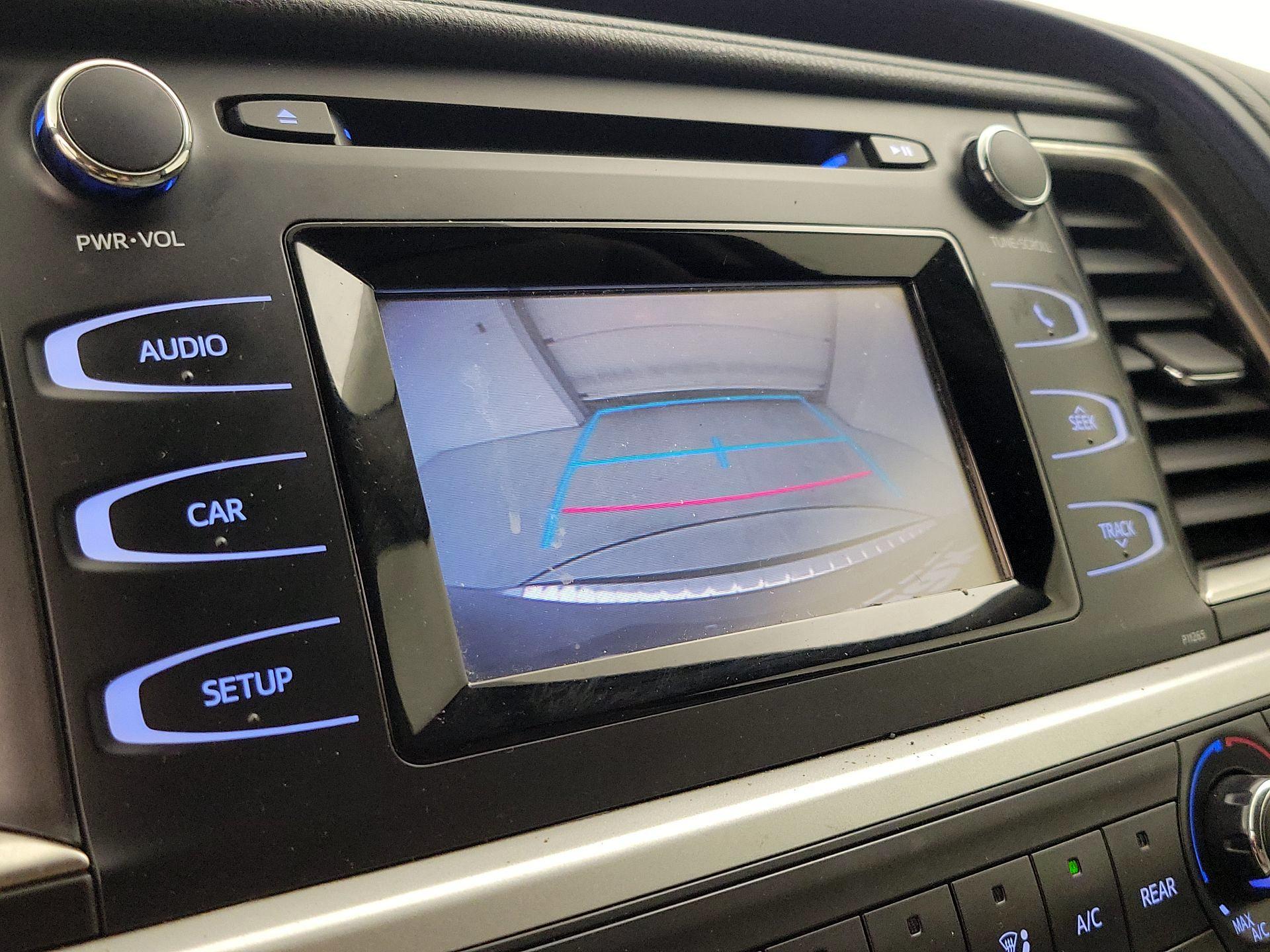 Thumbnail: 2016 Toyota Highlander - 14