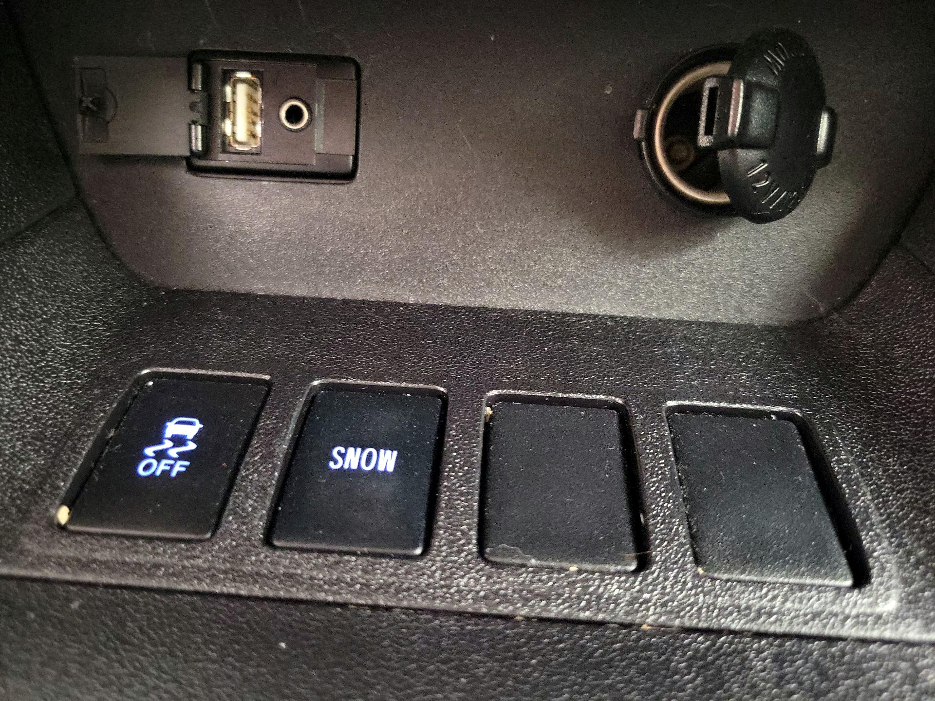 Thumbnail: 2016 Toyota Highlander - 18