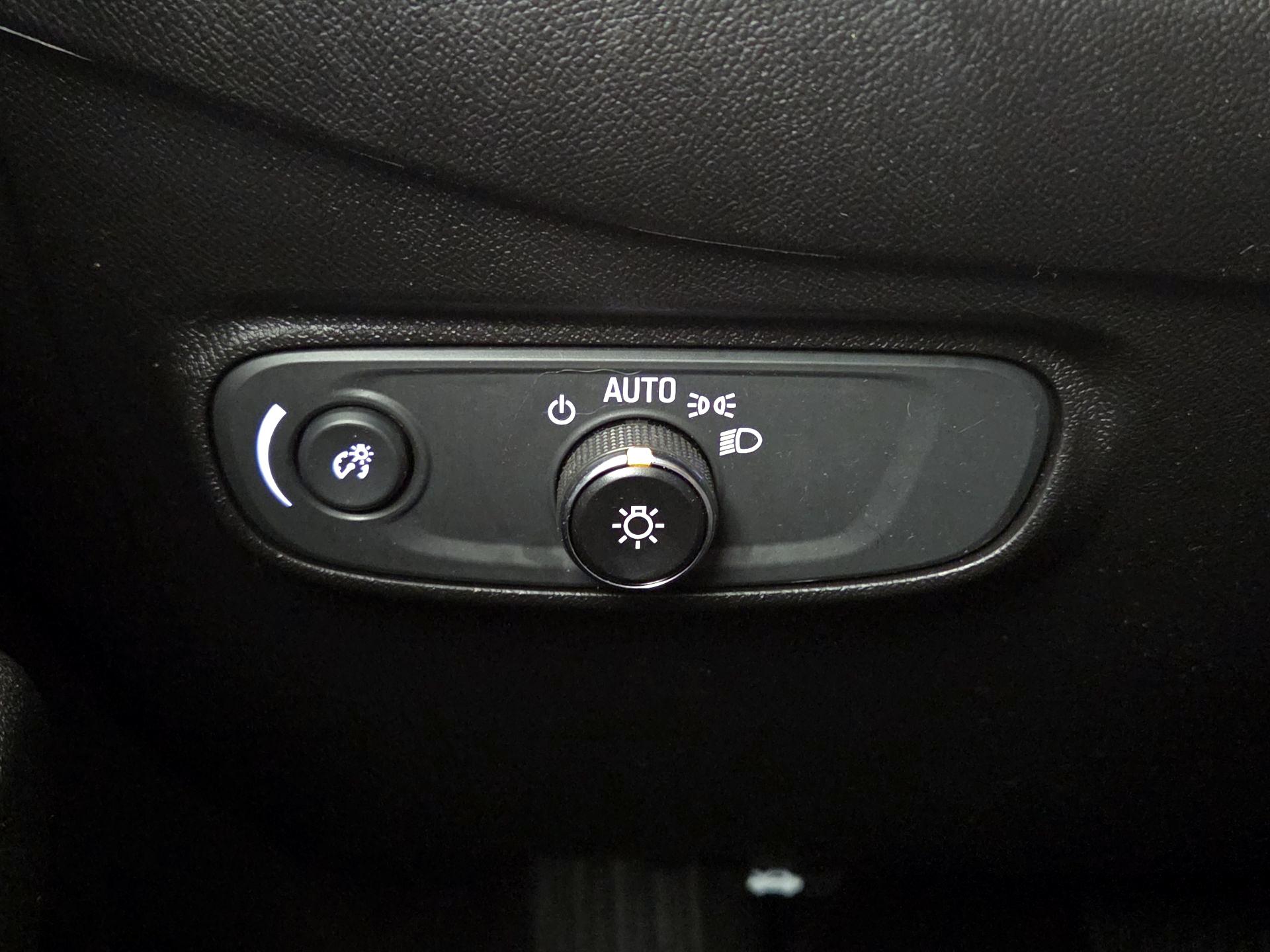 Thumbnail: 2020 Chevrolet Equinox - 13