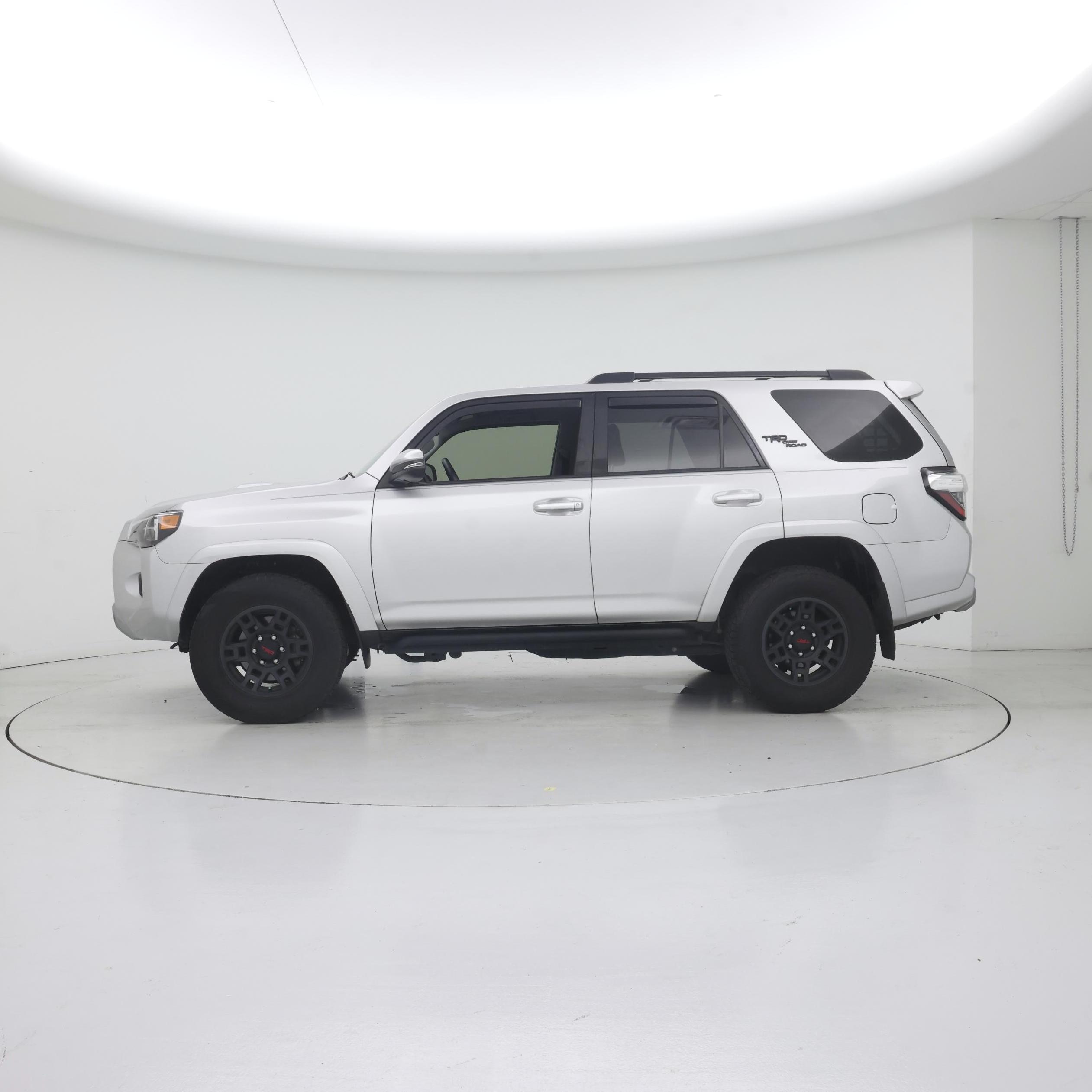 Thumbnail: 2022 Toyota 4Runner - 3