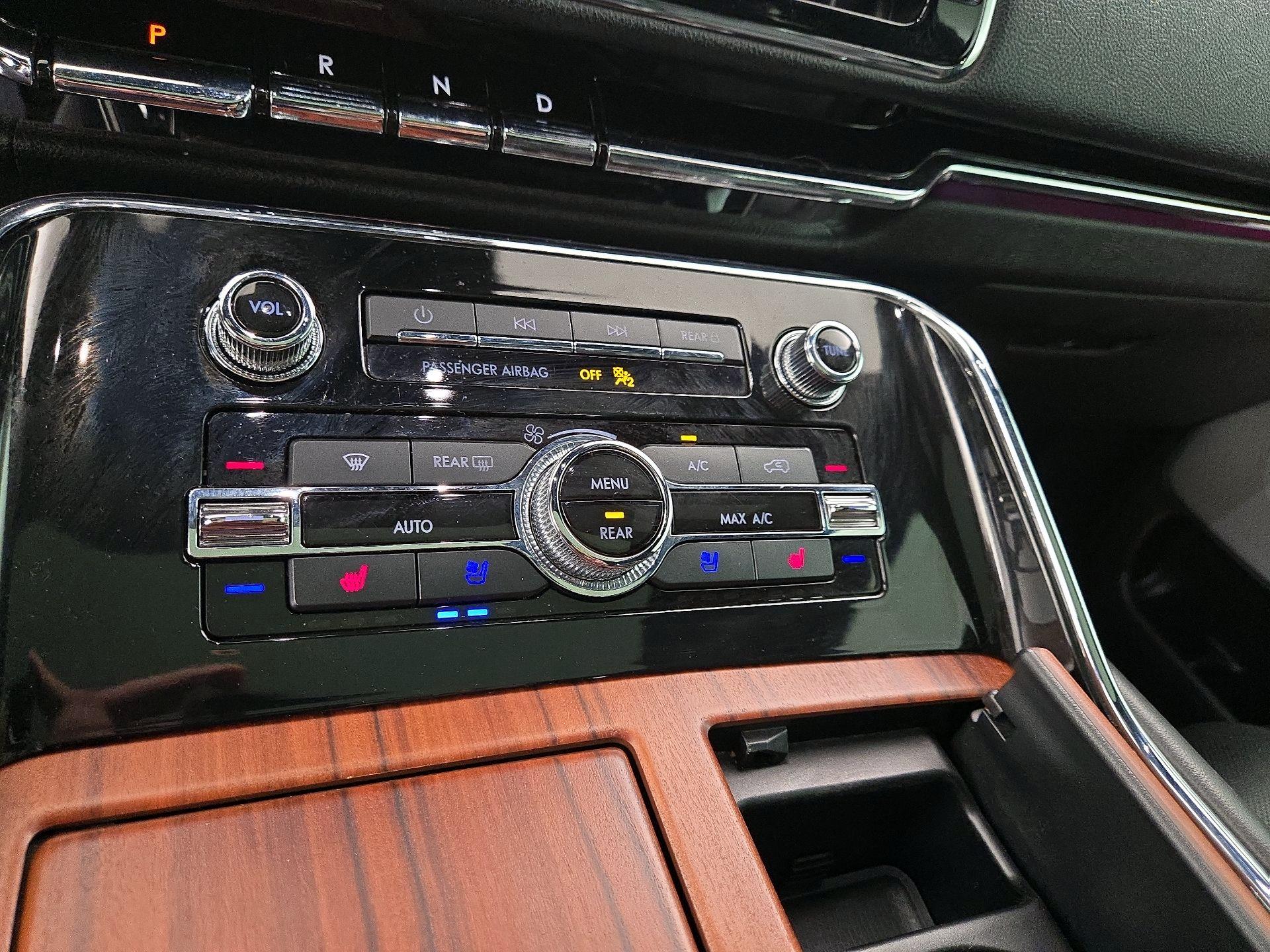 Thumbnail: 2020 Lincoln Navigator - 17