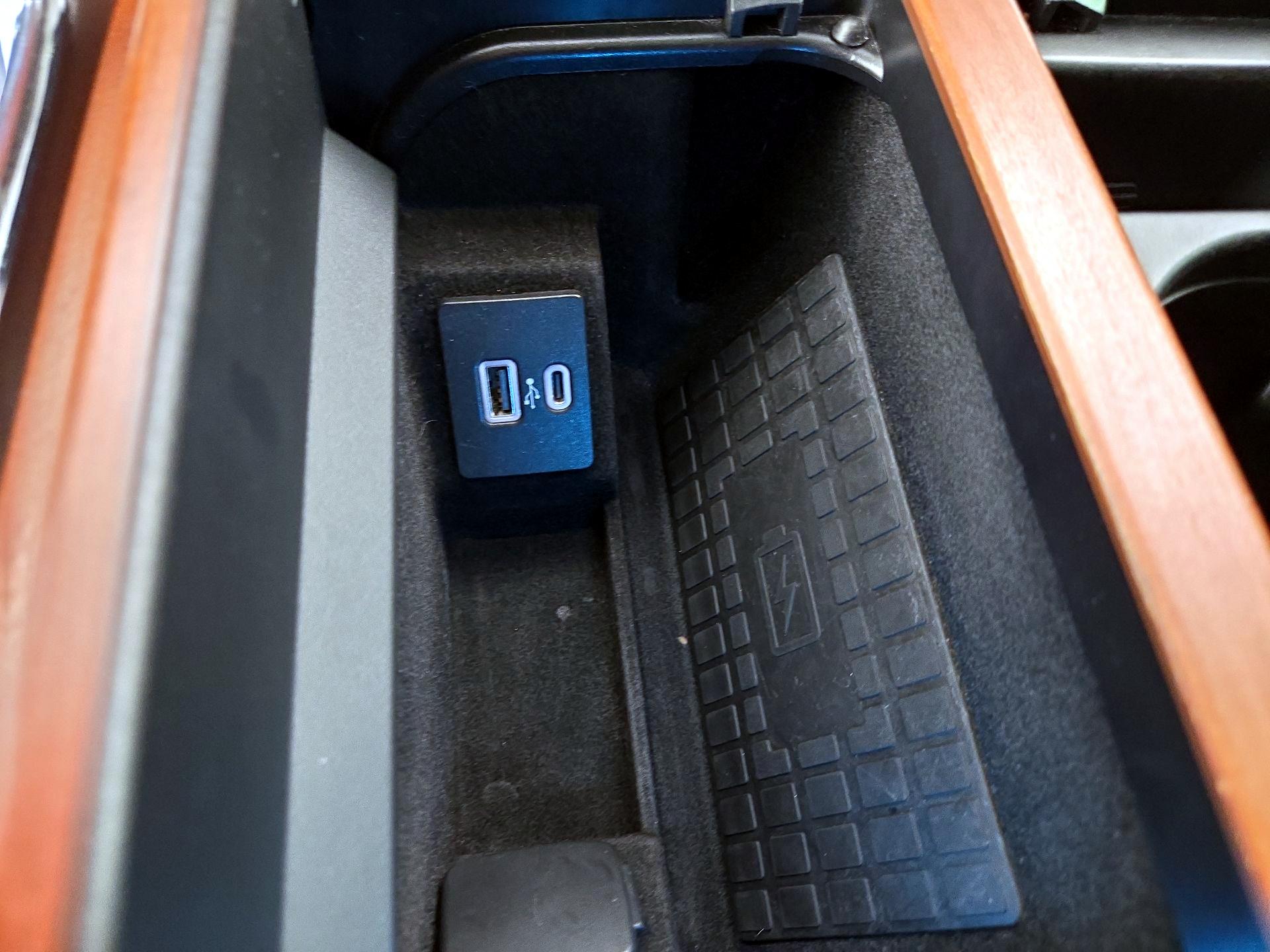 Thumbnail: 2020 Lincoln Navigator - 19
