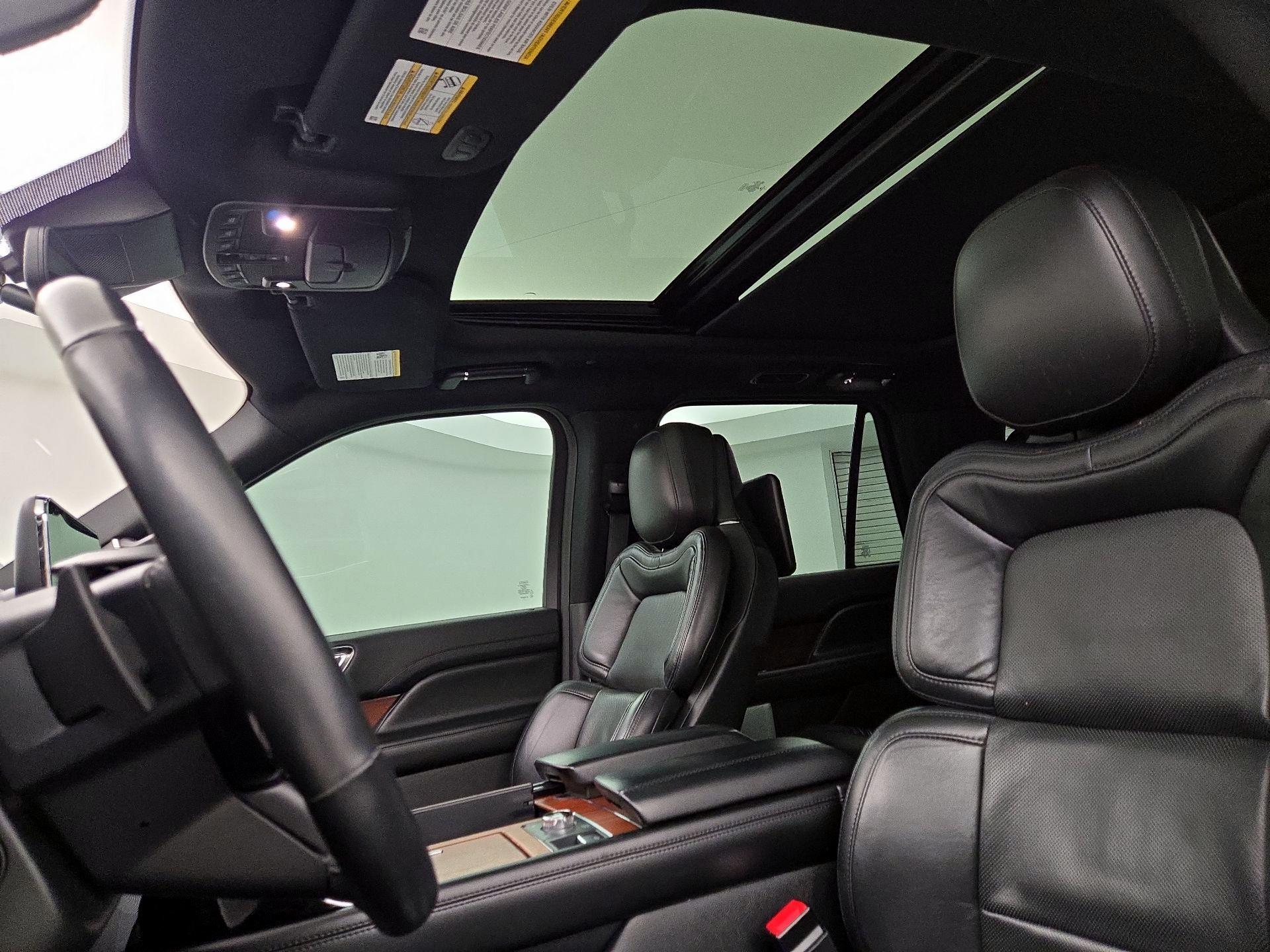 Thumbnail: 2020 Lincoln Navigator - 20