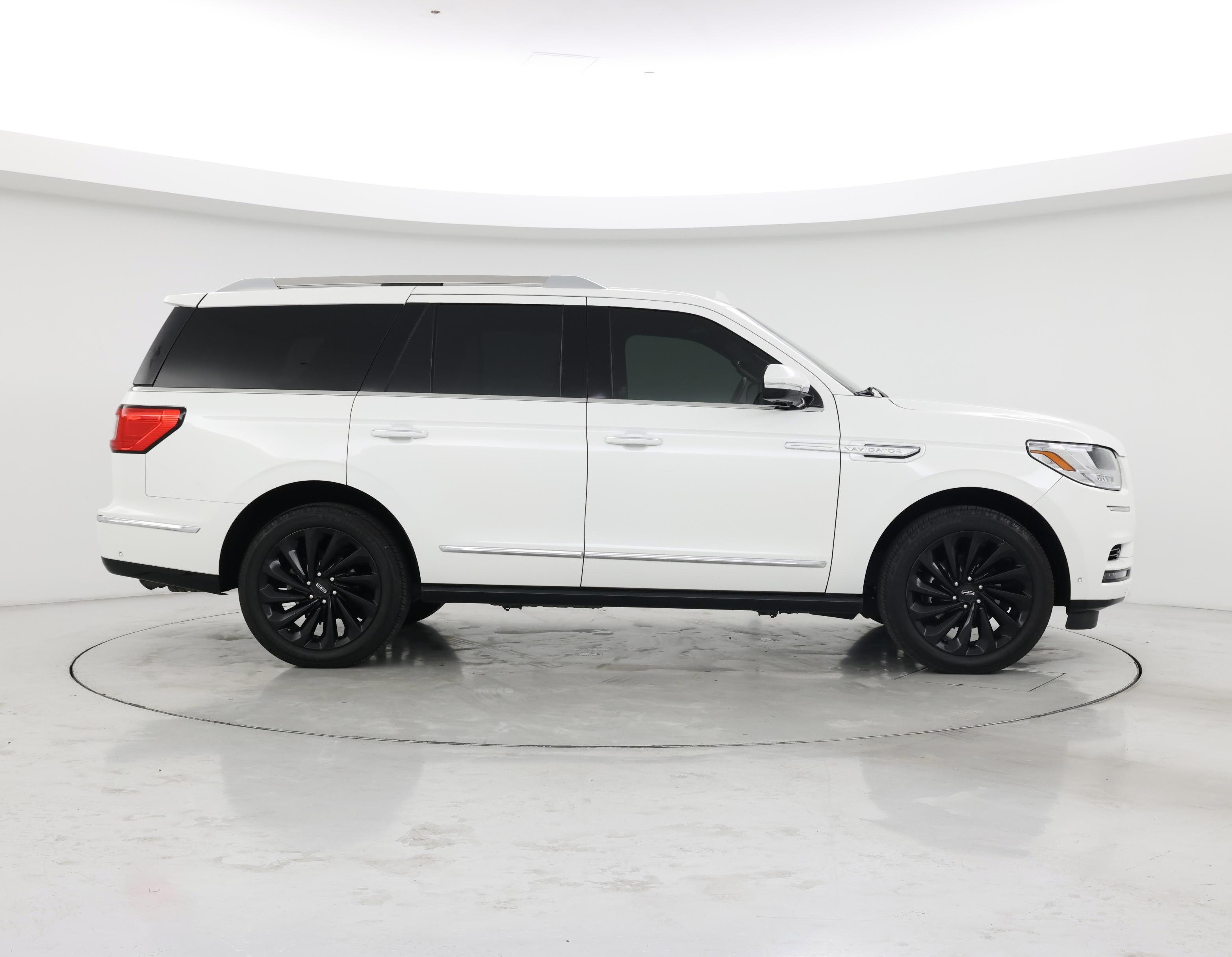 Thumbnail: 2020 Lincoln Navigator - 7