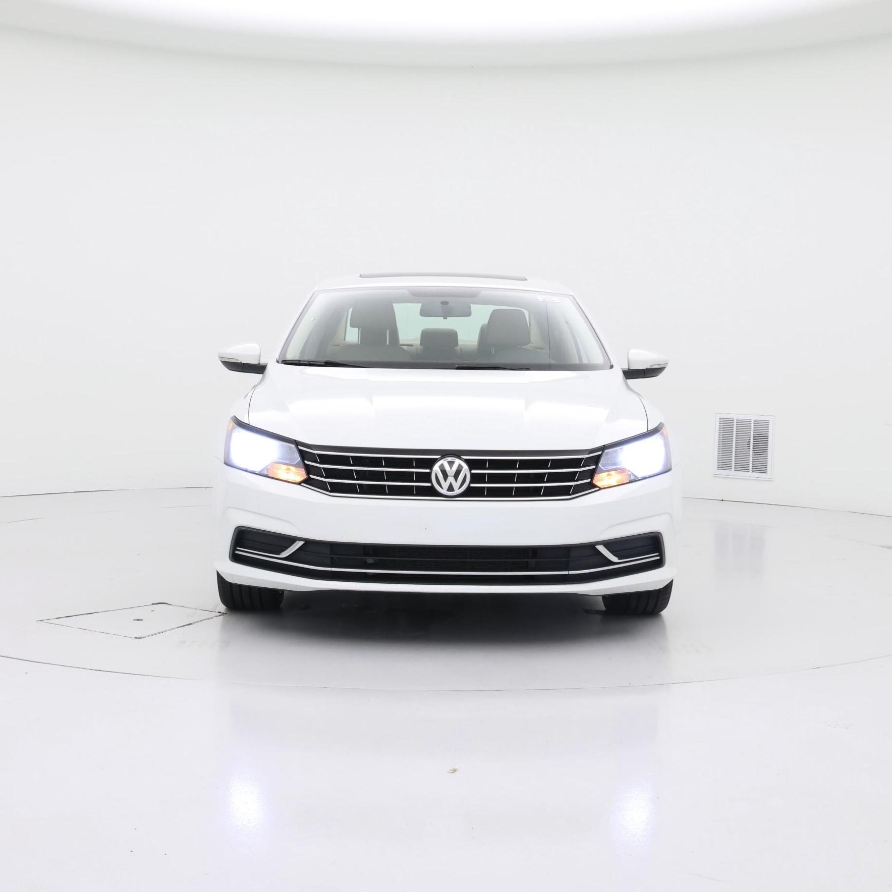 Thumbnail: 2018 Volkswagen Passat - 5