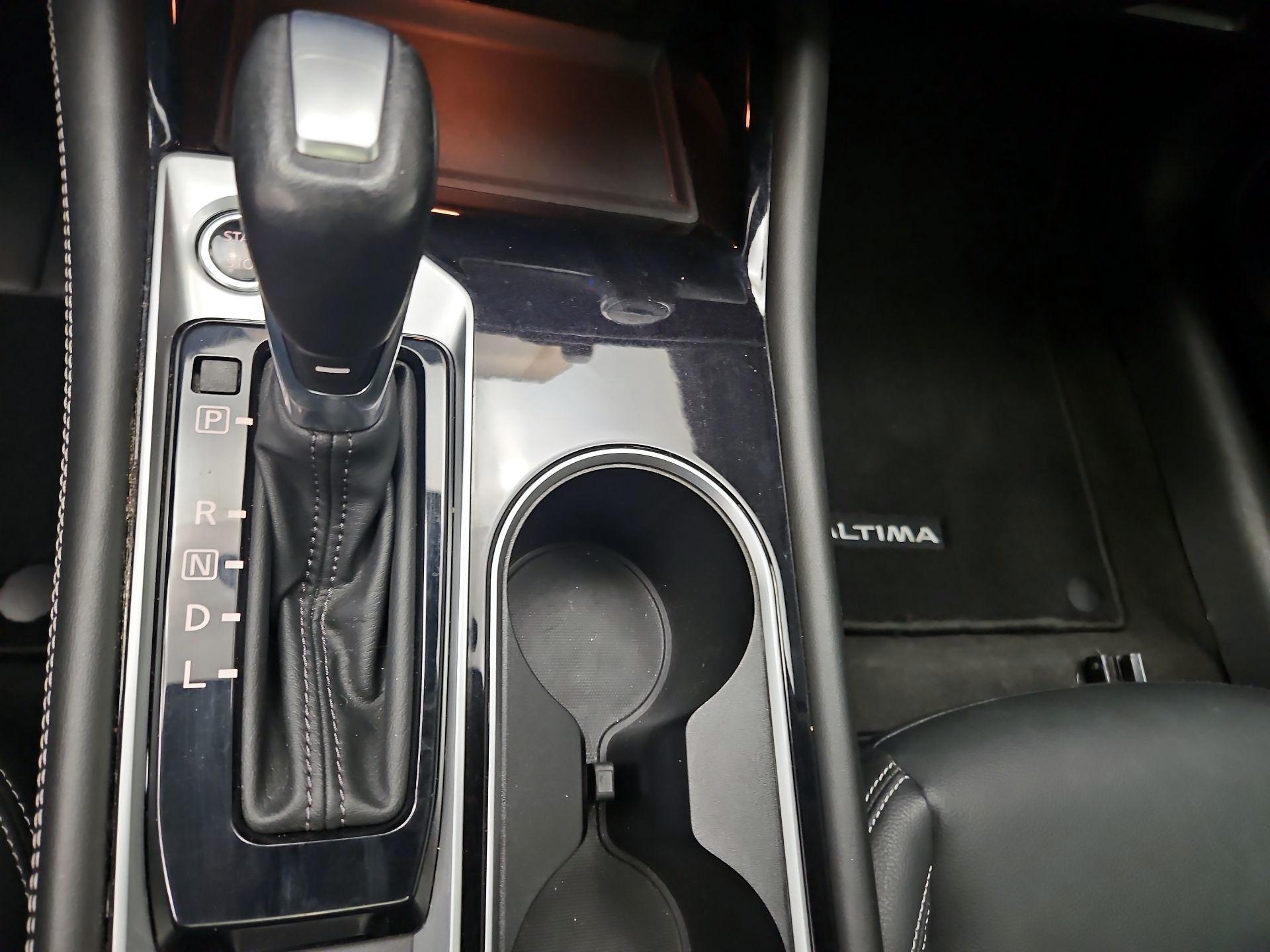 Thumbnail: 2022 Nissan Altima - 17