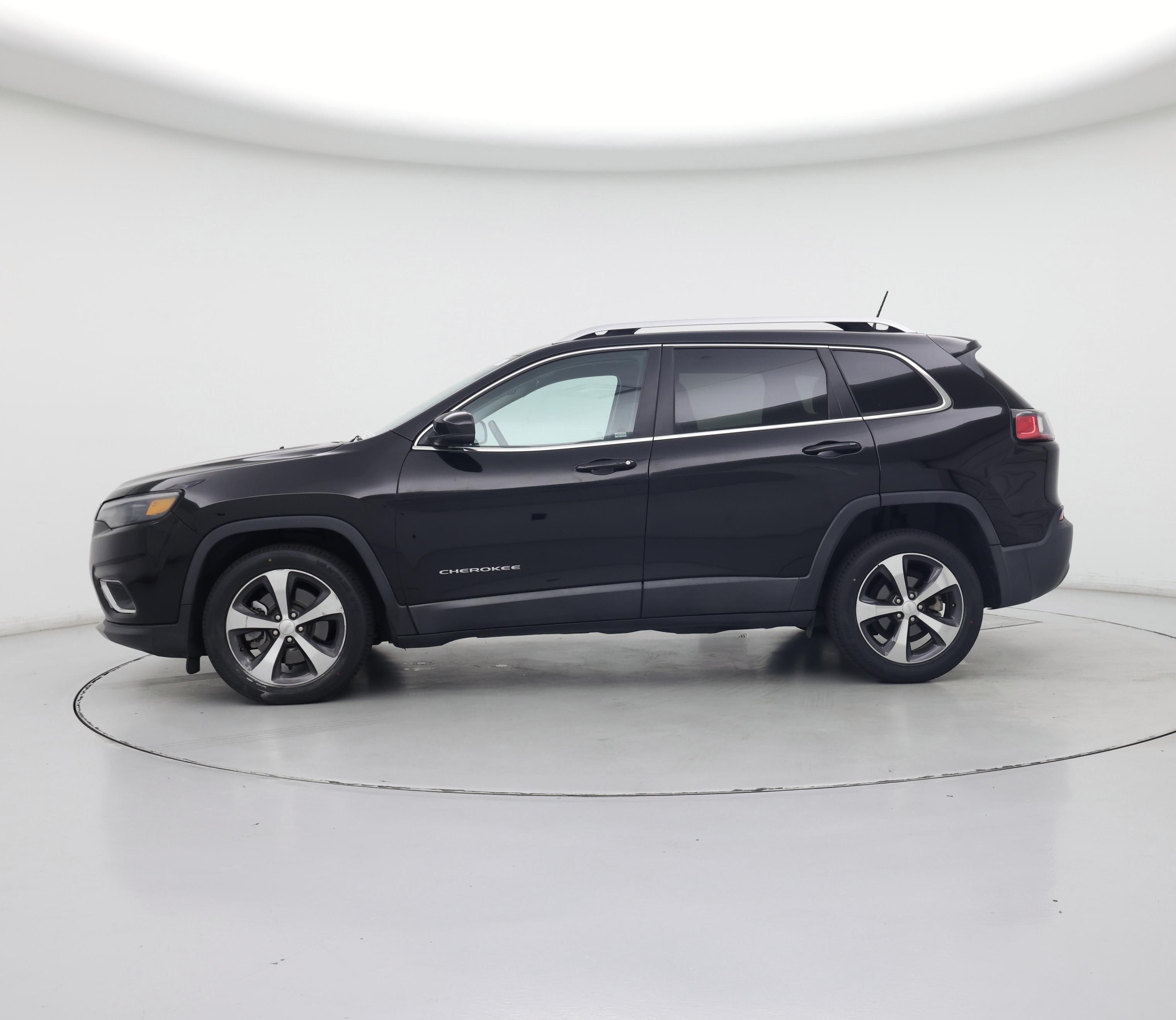 Thumbnail: 2019 Jeep Cherokee - 3