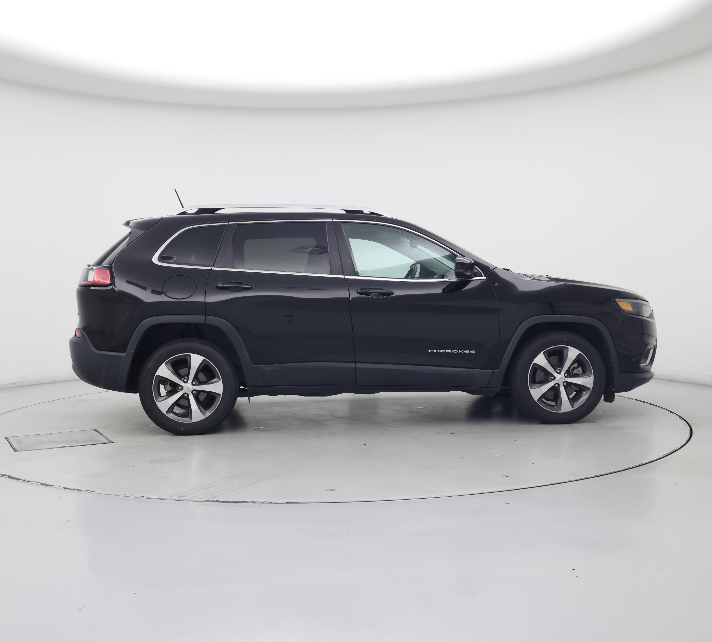 Thumbnail: 2019 Jeep Cherokee - 7