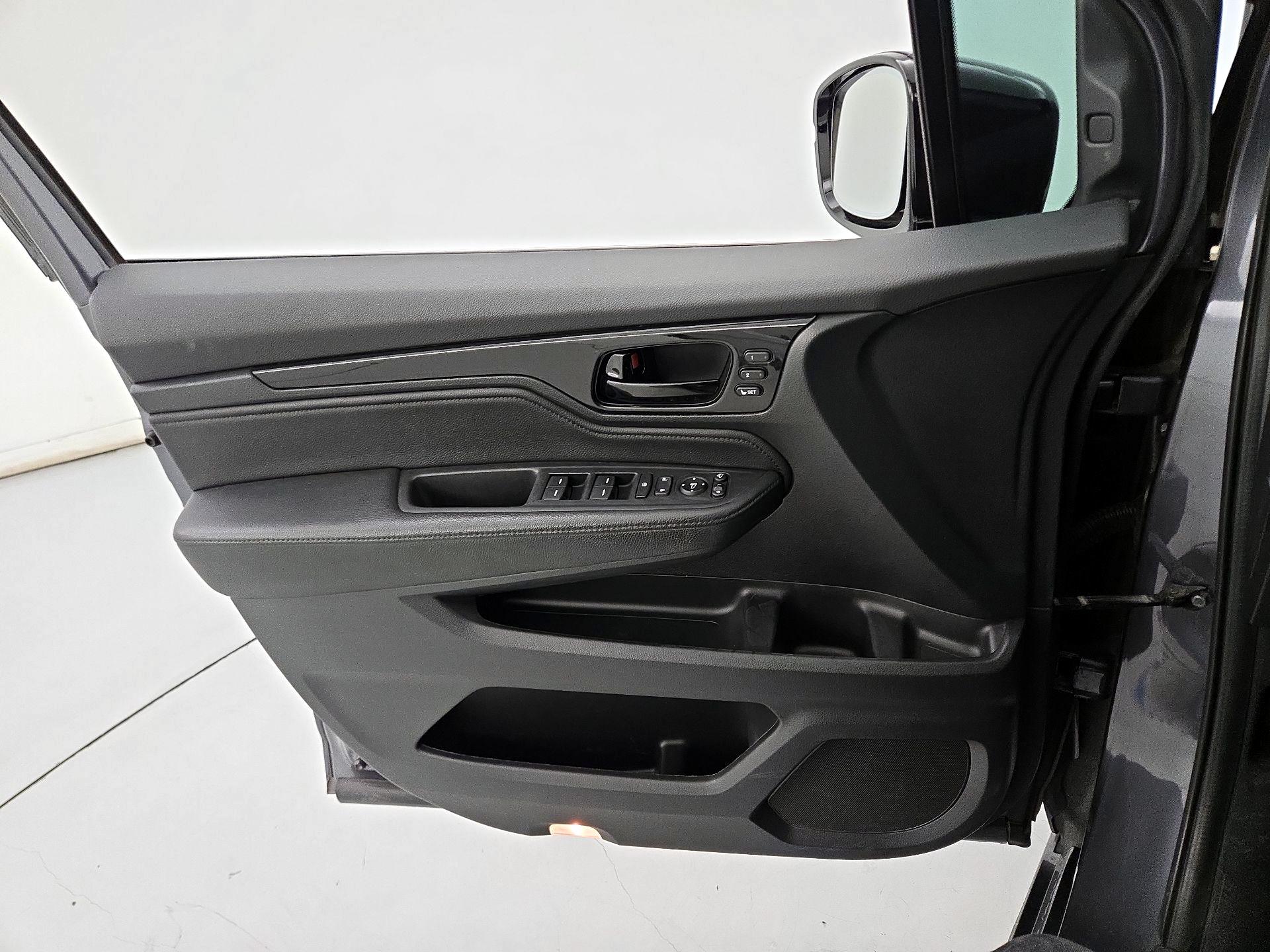 Thumbnail: 2022 Honda Odyssey - 12
