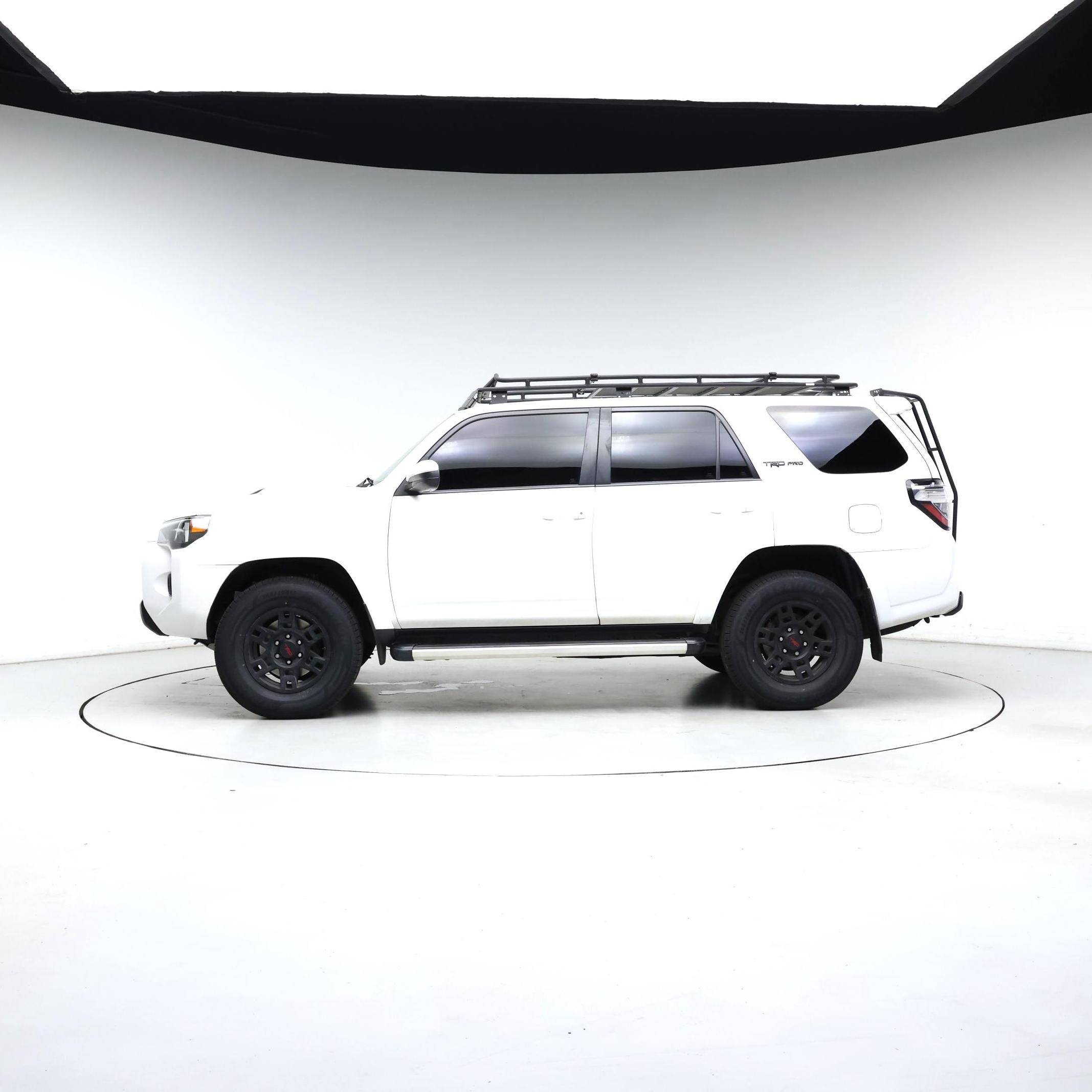 Thumbnail: 2019 Toyota 4Runner - 3