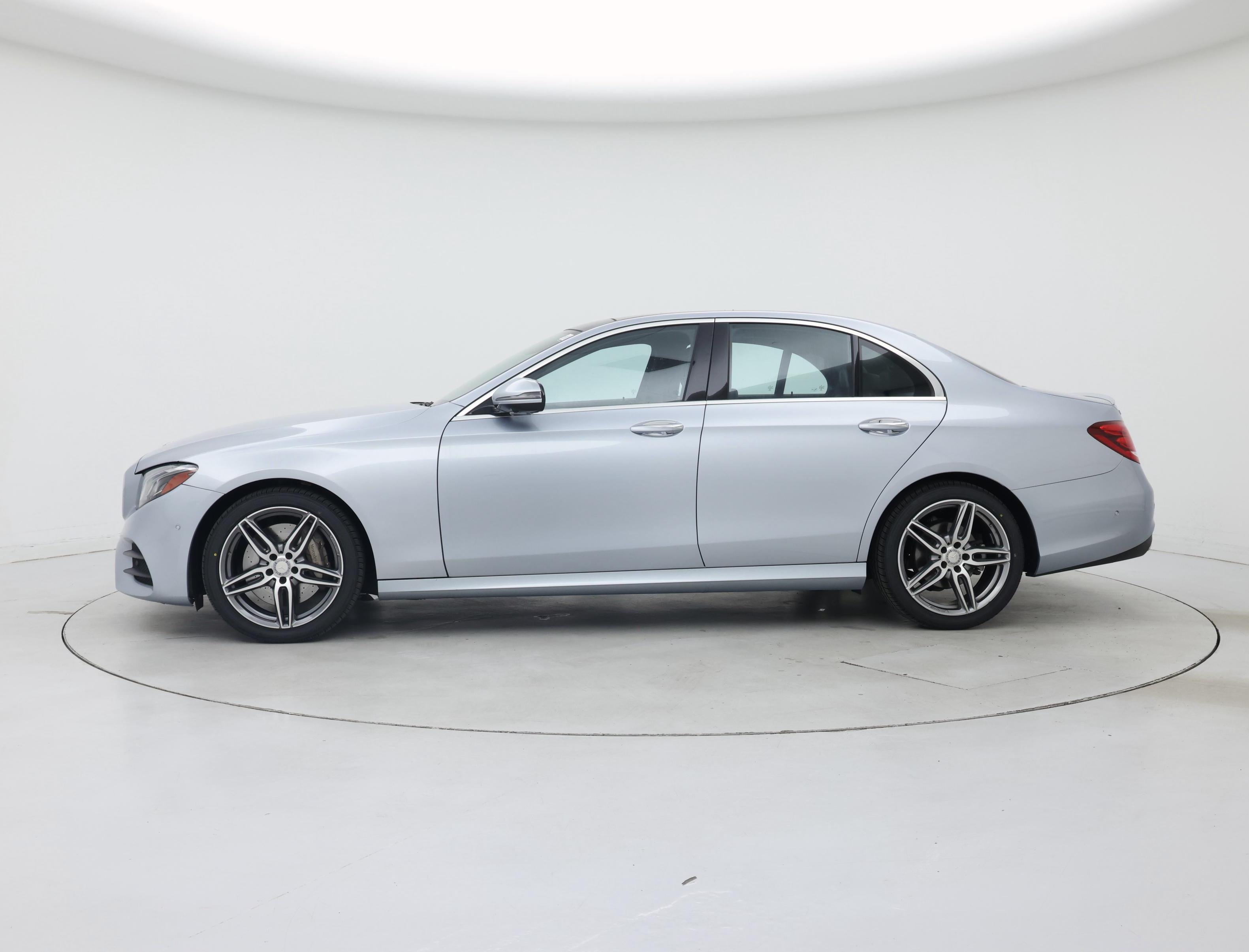 Thumbnail: 2017 Mercedes-Benz E-Class - 3
