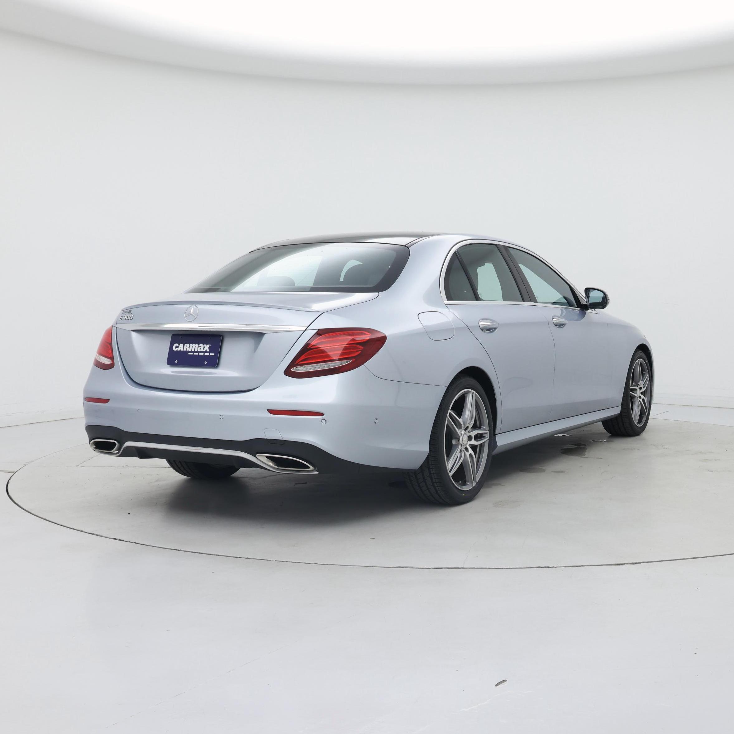 Thumbnail: 2017 Mercedes-Benz E-Class - 8