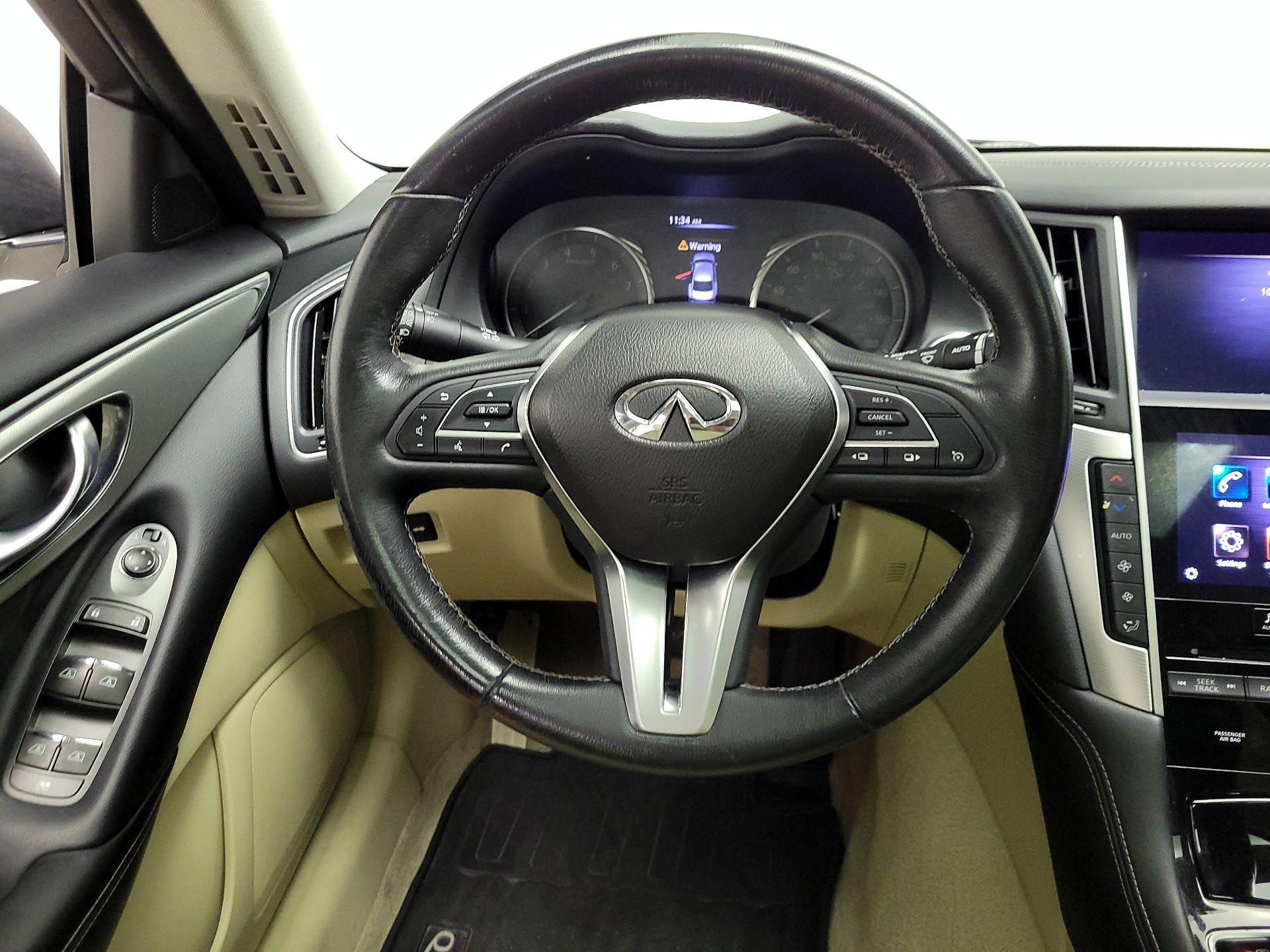 Thumbnail: 2020 INFINITI Q50 - 10