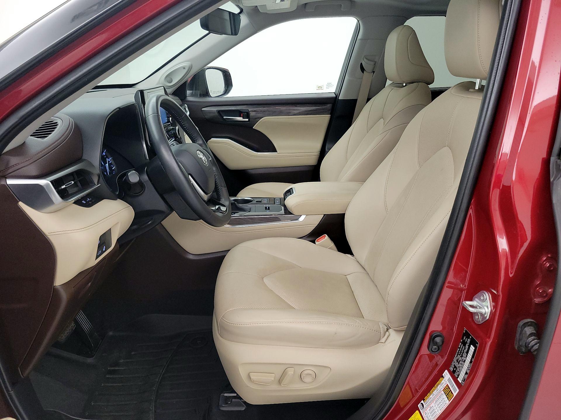 Thumbnail: 2020 Toyota Highlander - 11