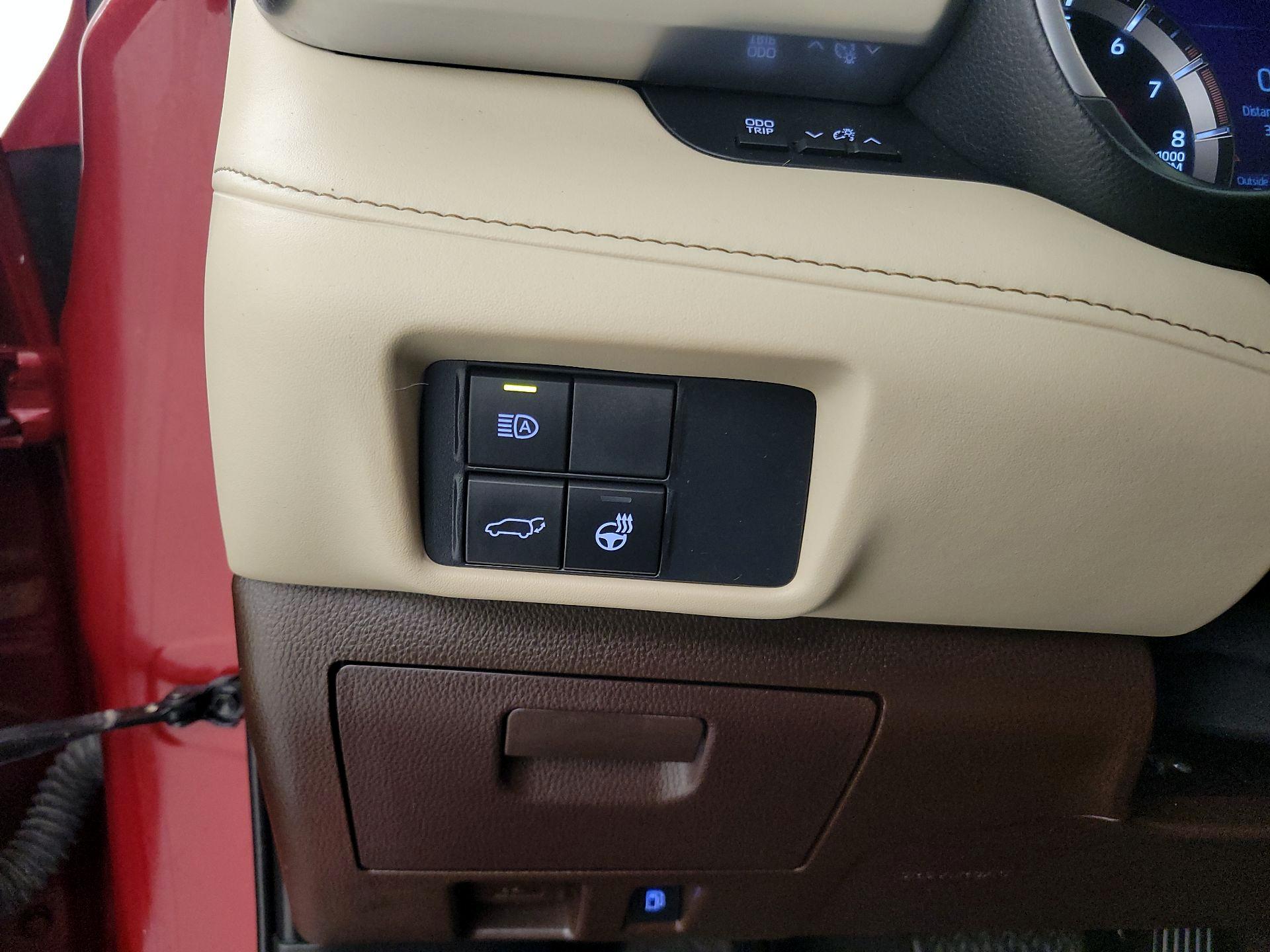 Thumbnail: 2020 Toyota Highlander - 13