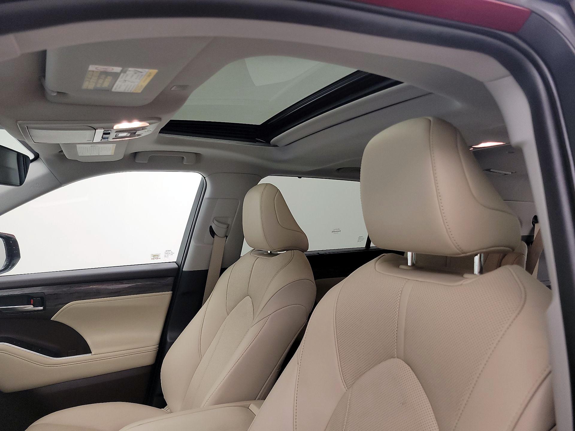 Thumbnail: 2020 Toyota Highlander - 20