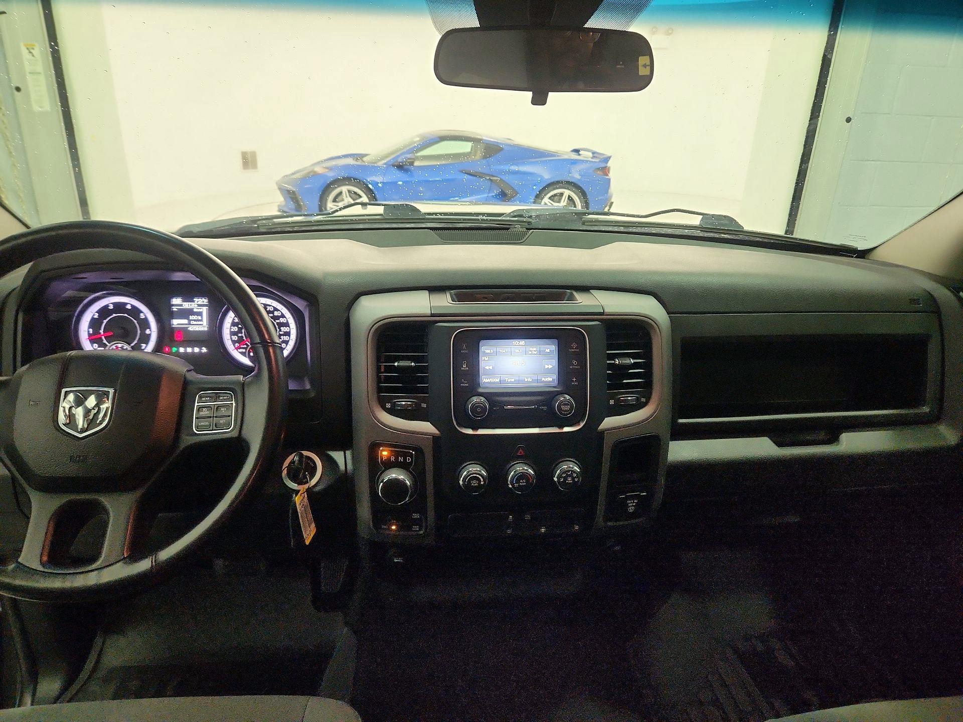 Thumbnail: 2021 RAM 1500 Classic - 9