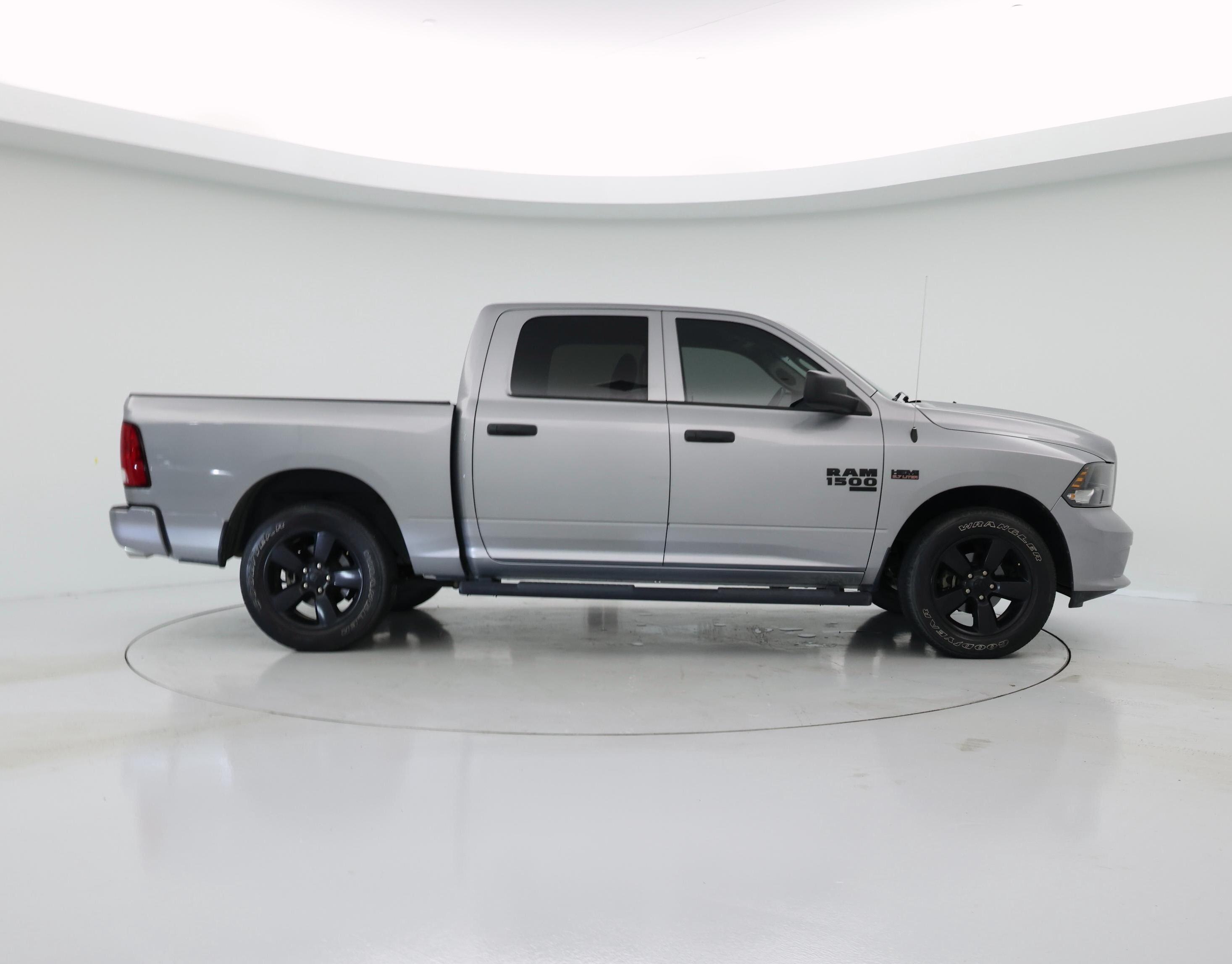 Thumbnail: 2021 RAM 1500 Classic - 7