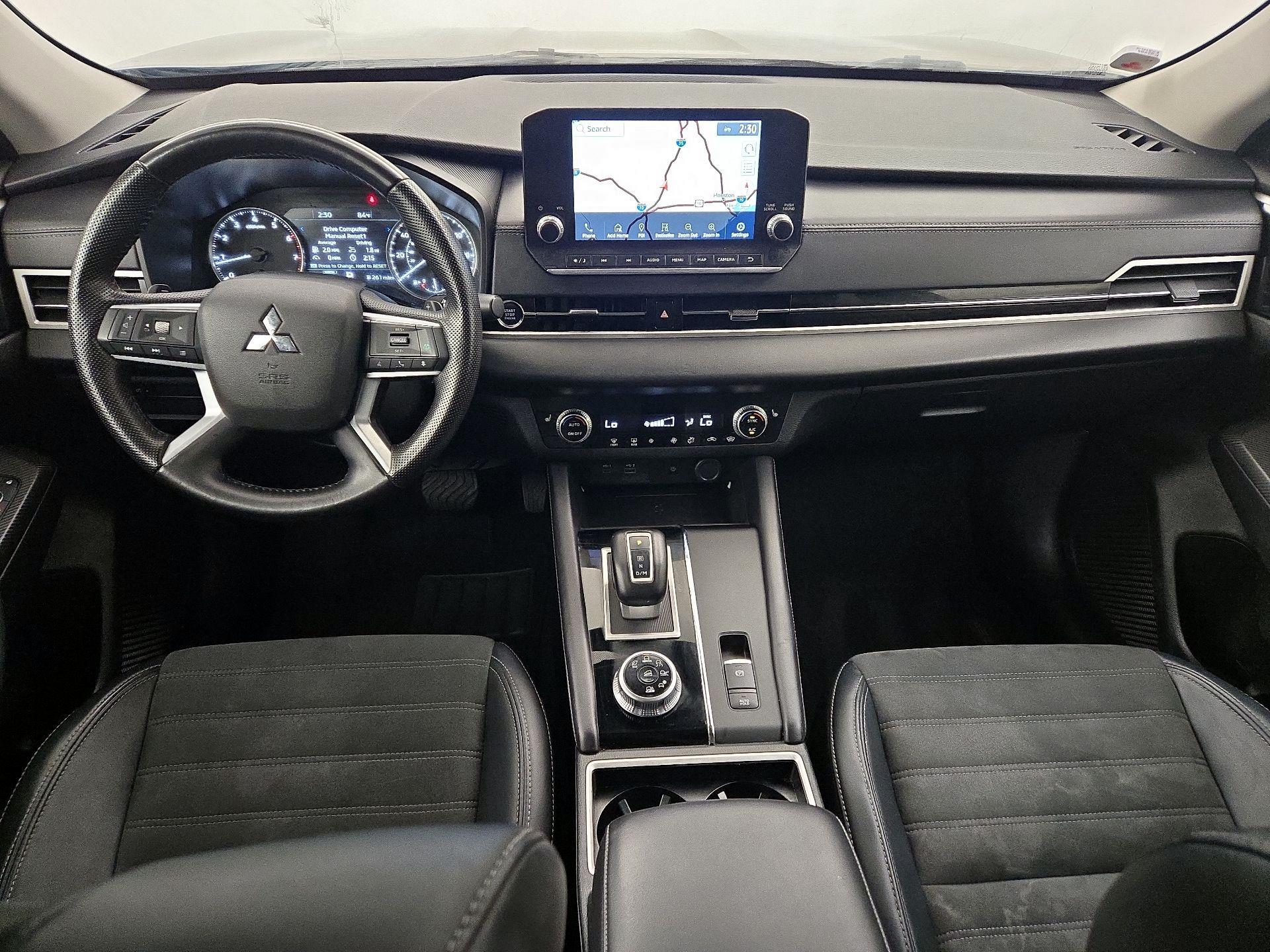 Thumbnail: 2024 Mitsubishi Outlander - 9