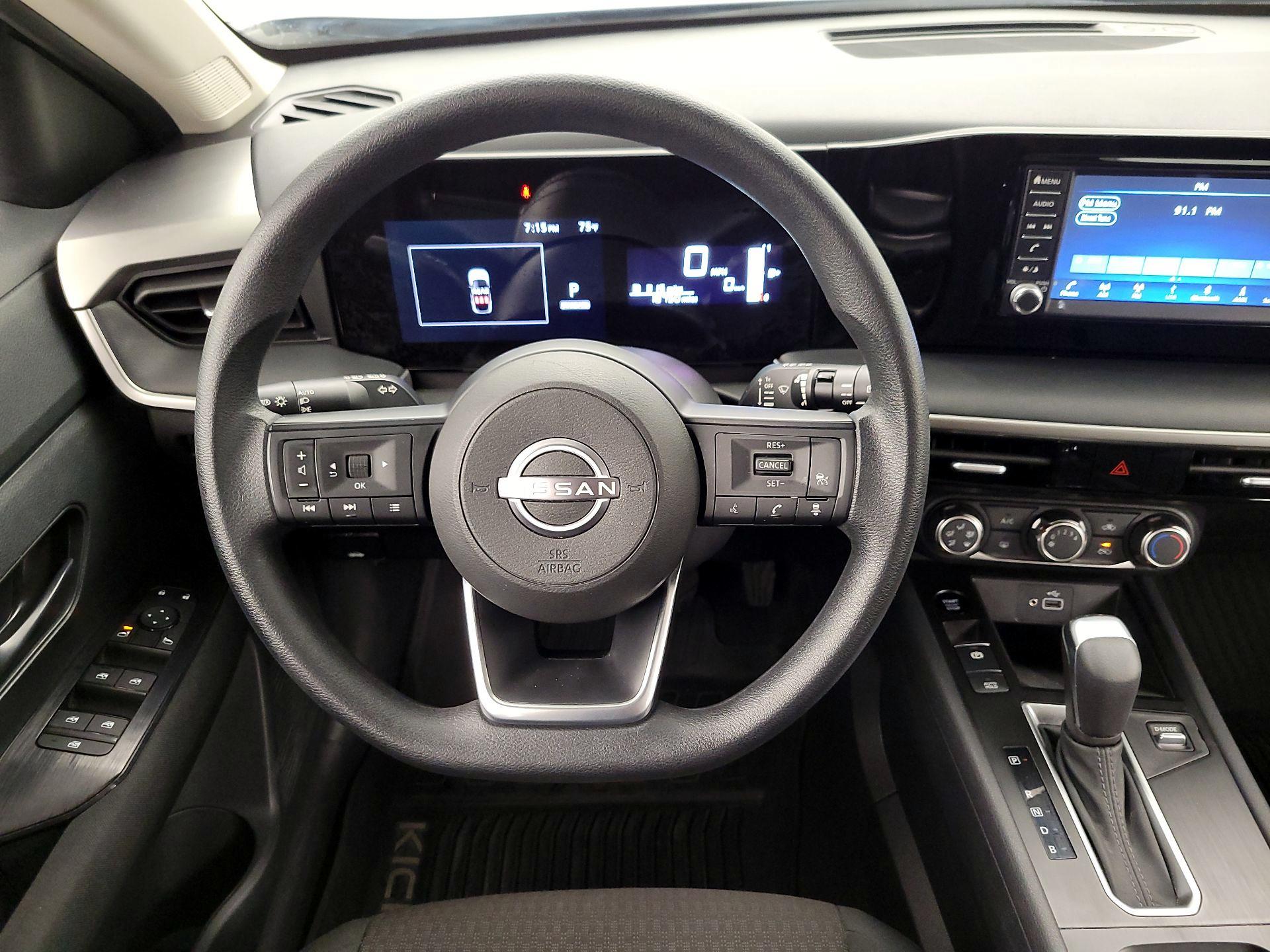 Thumbnail: 2025 Nissan Kicks - 10
