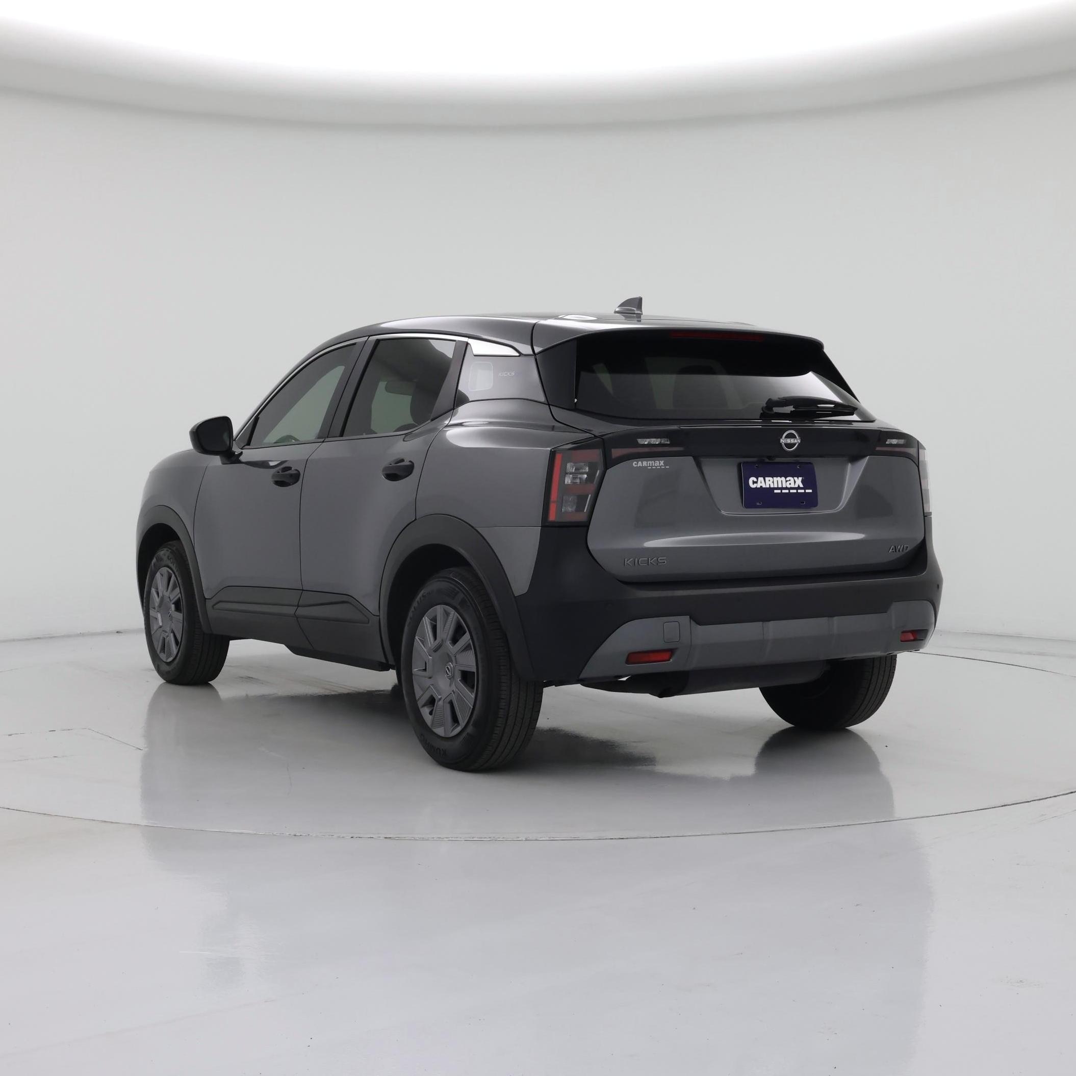 Thumbnail: 2025 Nissan Kicks - 2