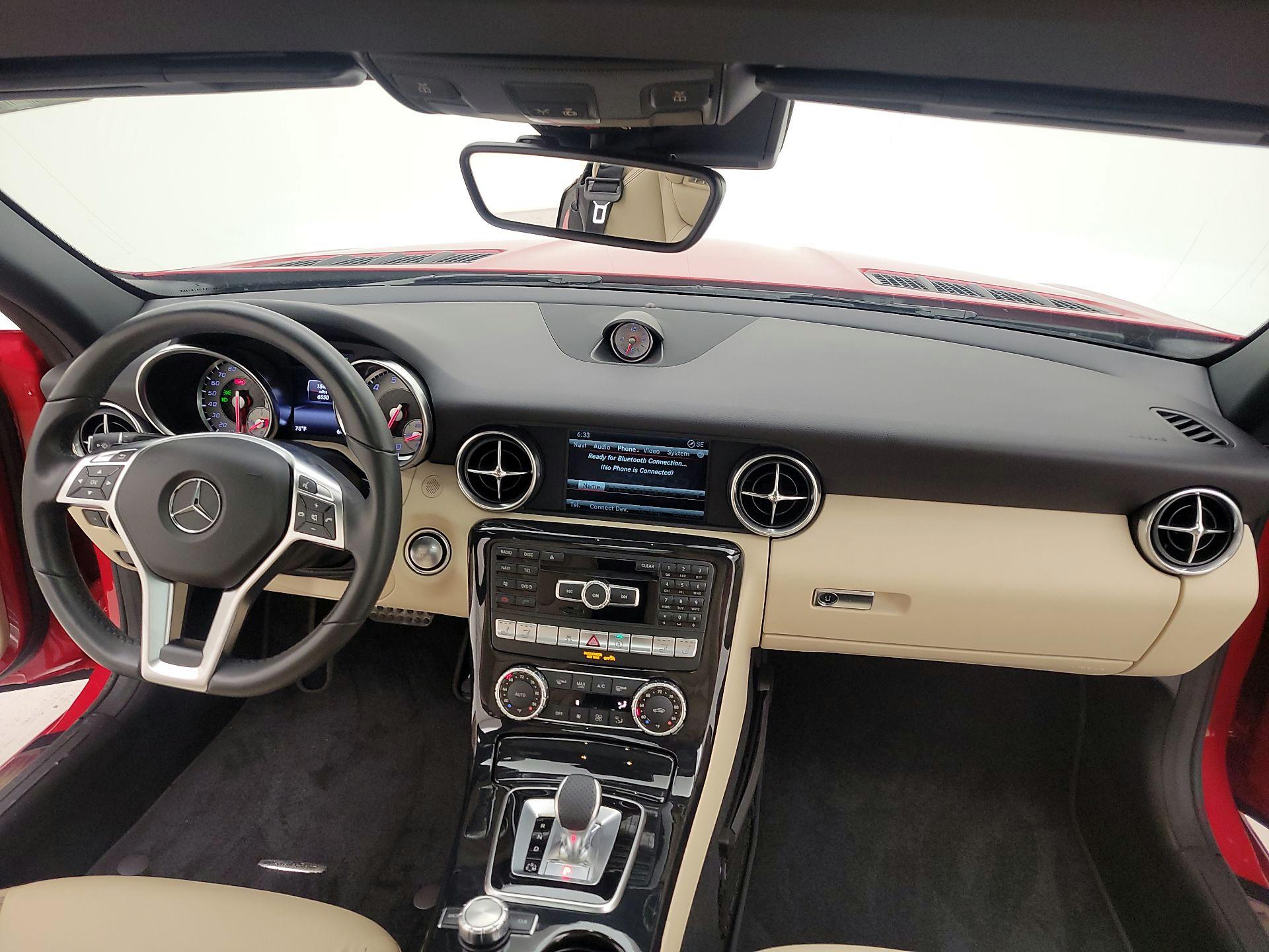 Thumbnail: 2016 Mercedes-Benz SLK - 9